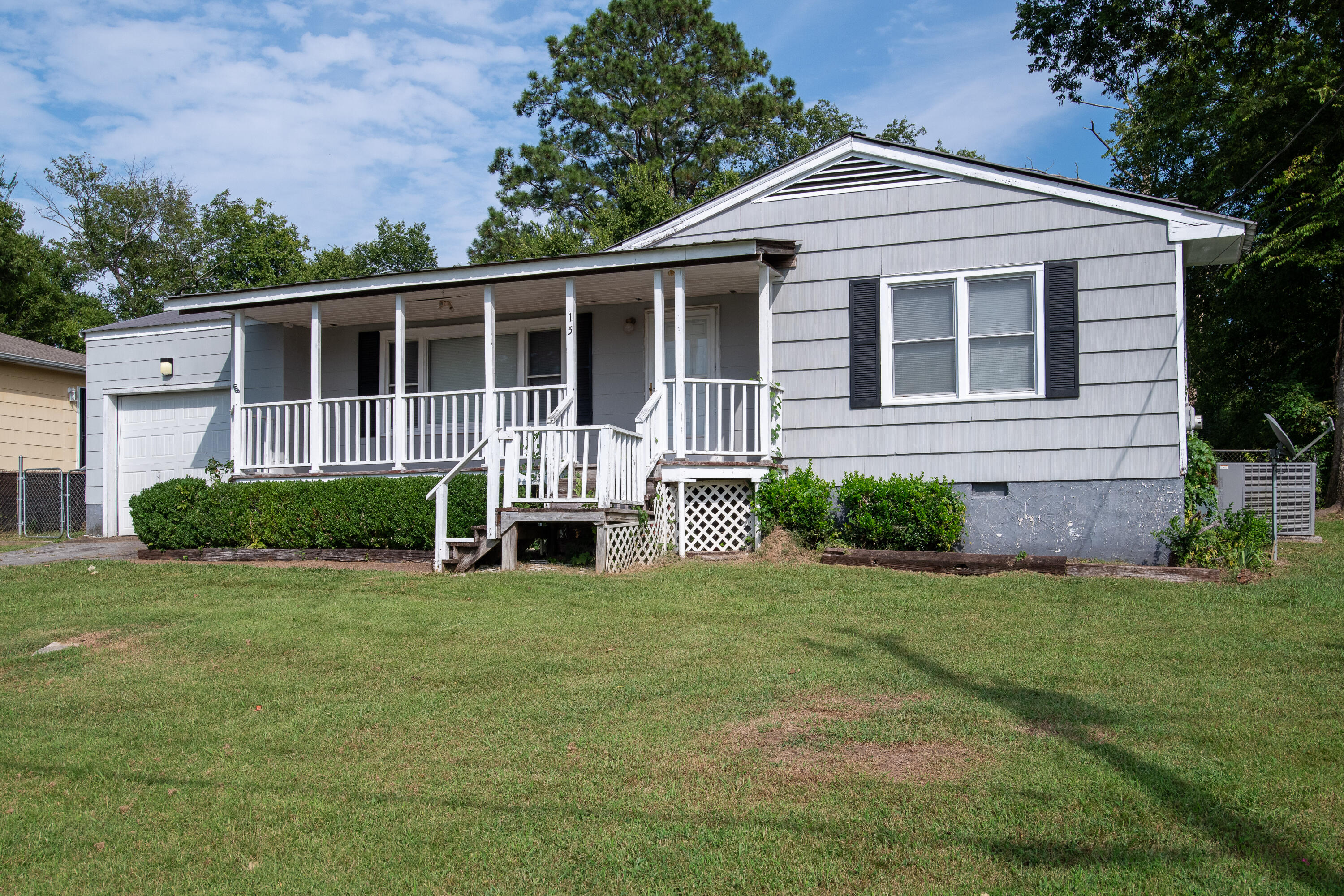 15 Lee Circle
