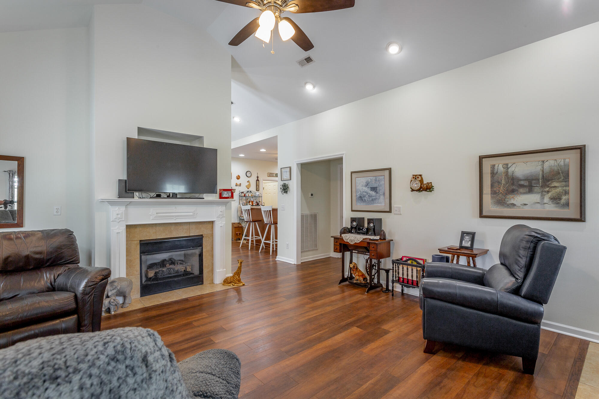 1046 Callaway Court