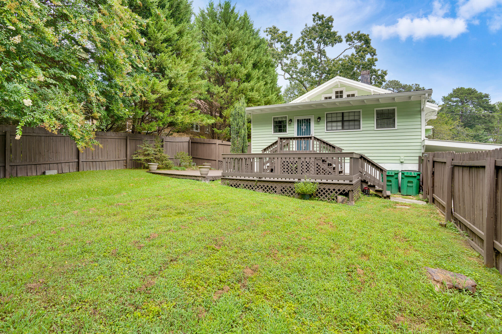 7 Crescent Park