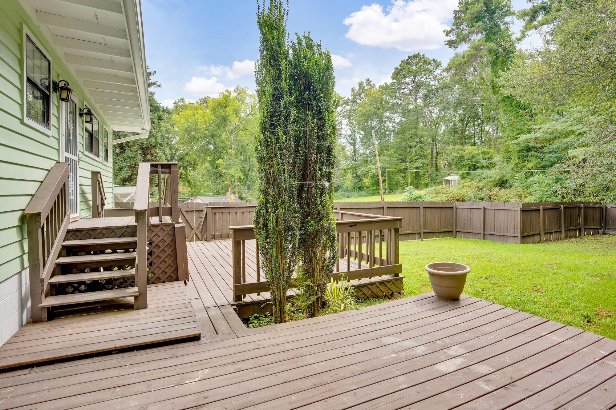 7 Crescent Park
