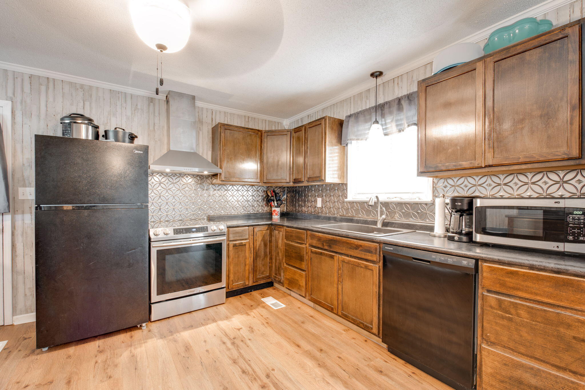 2645 NW Alvin Court