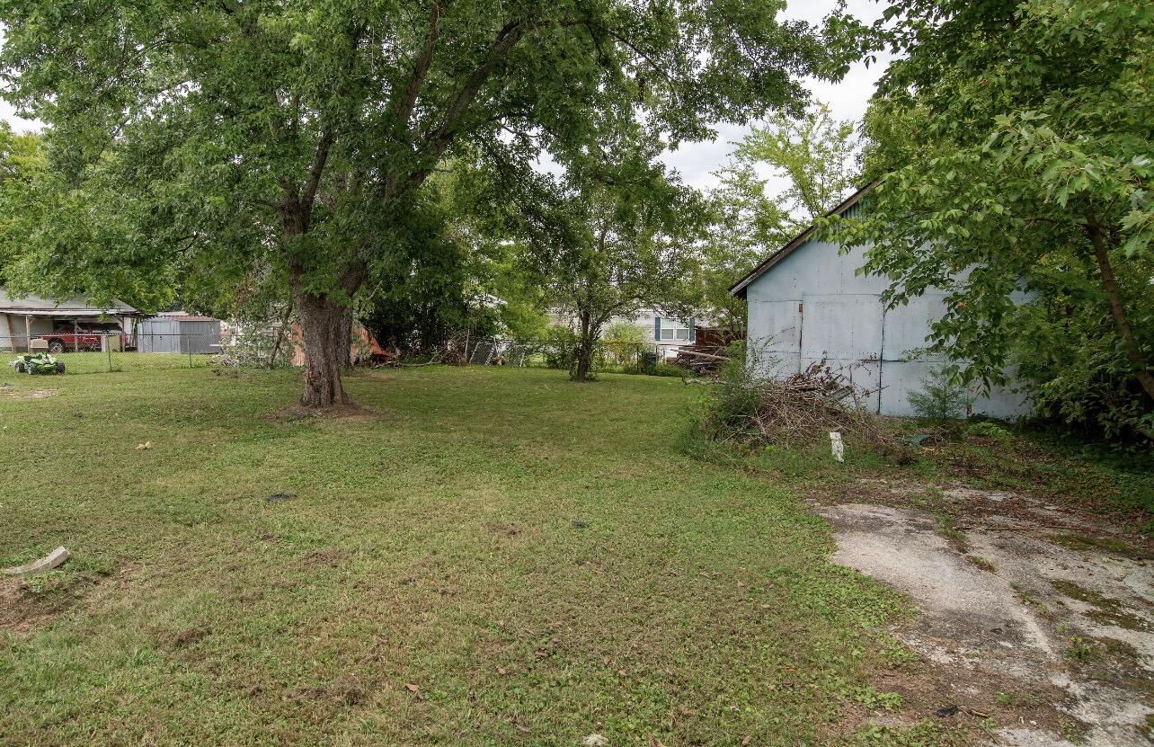 1308 E Sherry Drive