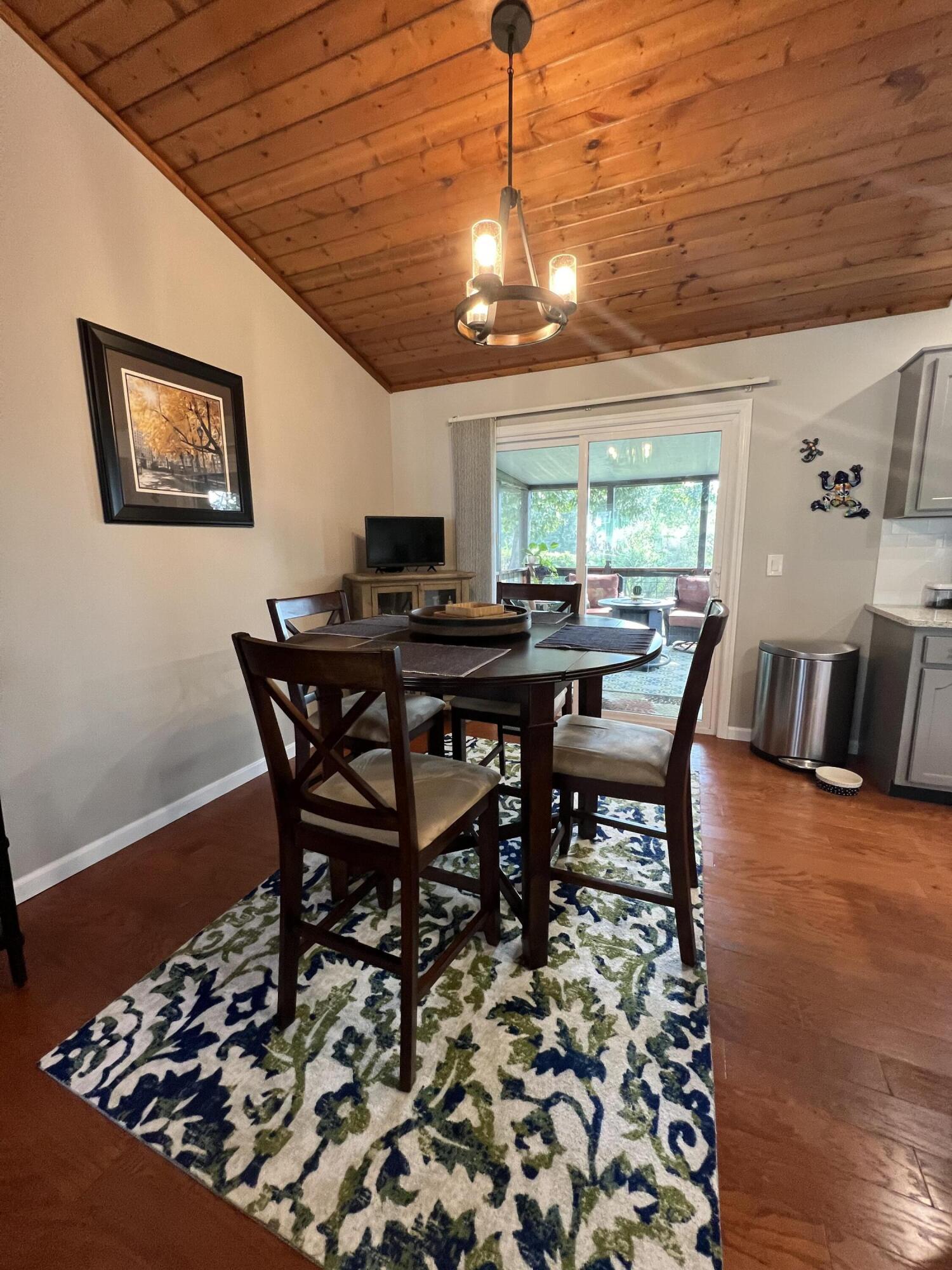 5118 Hunter Village Drive