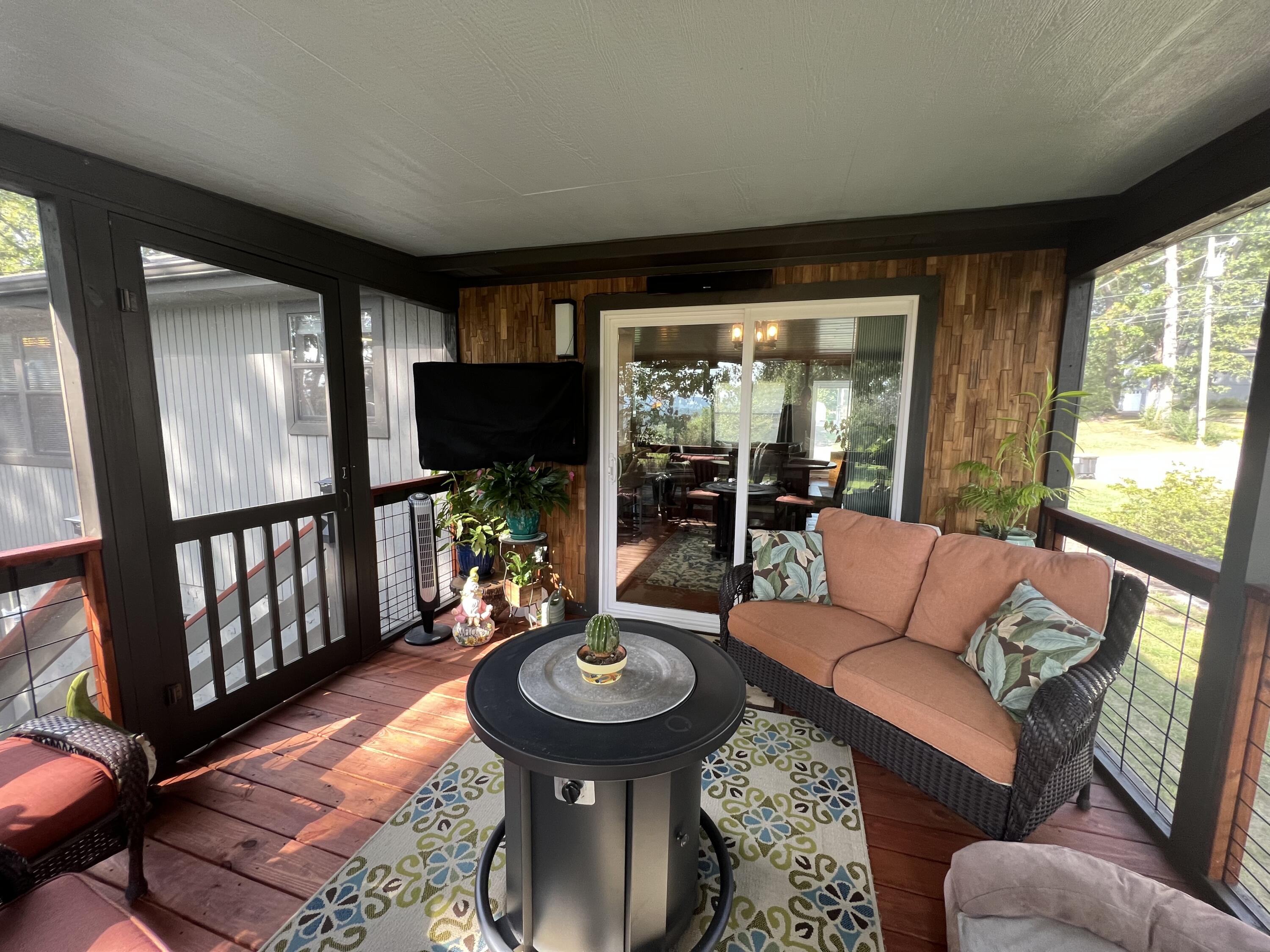 5118 Hunter Village Drive