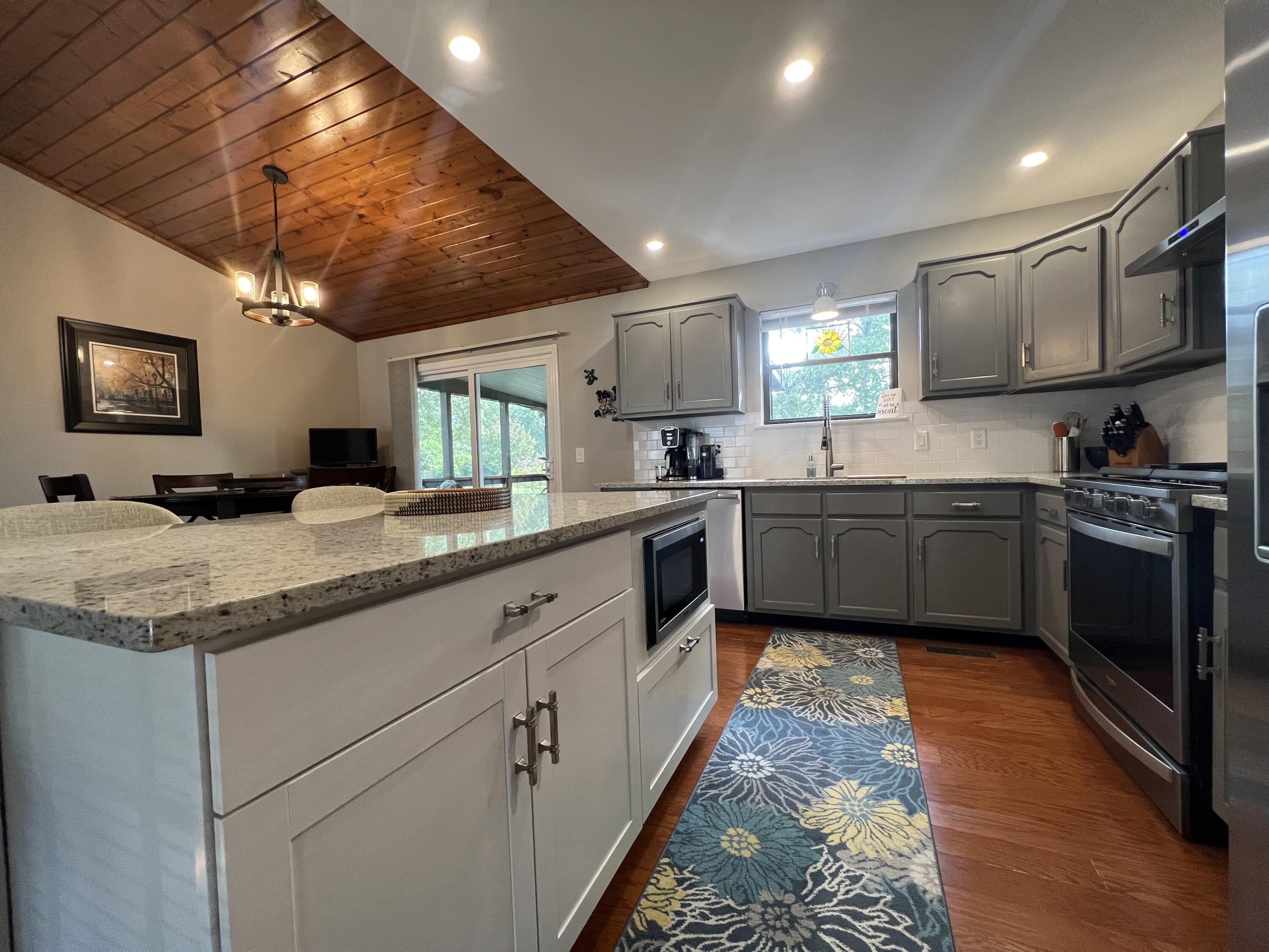 5118 Hunter Village Drive