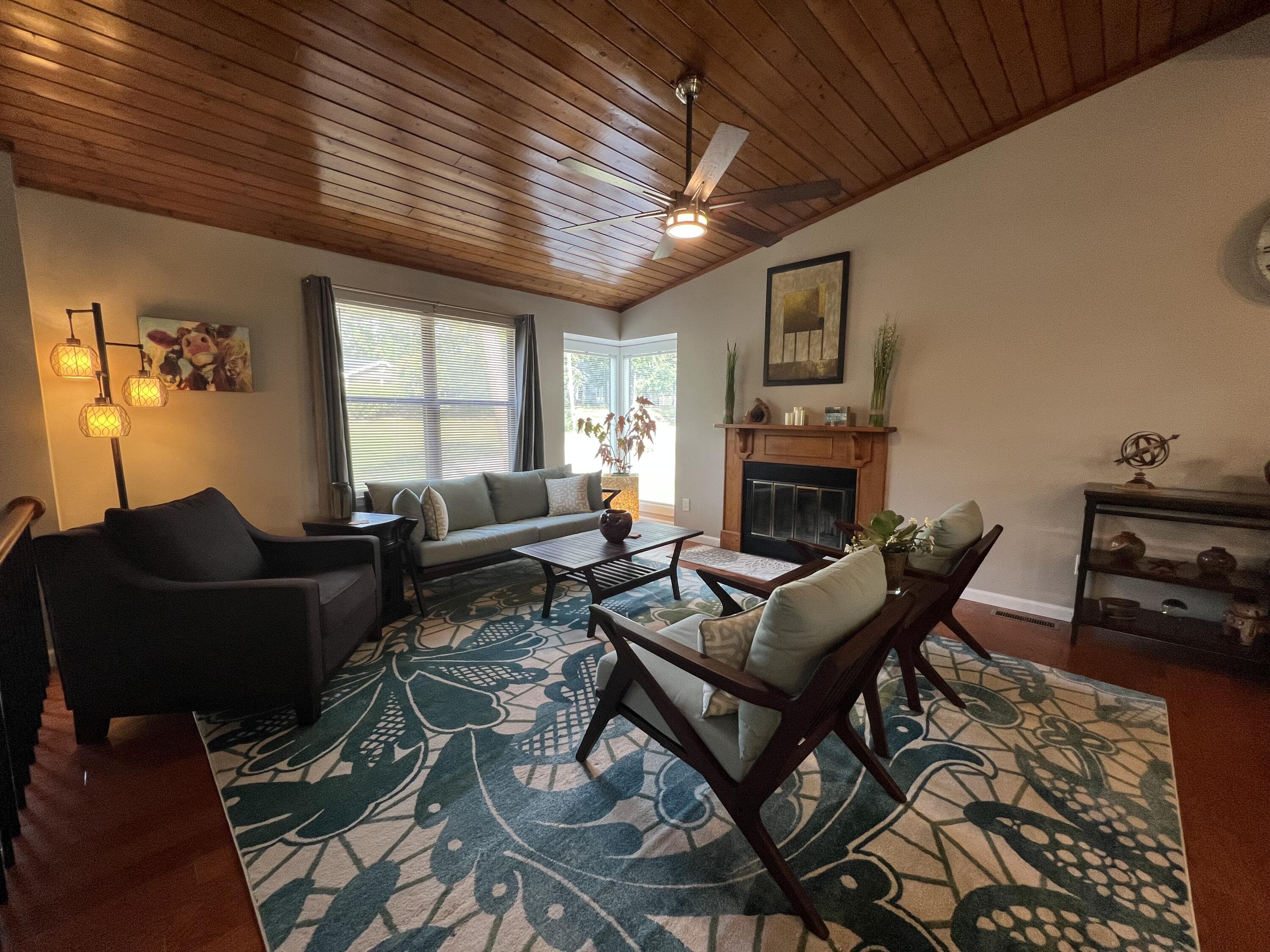 5118 Hunter Village Drive