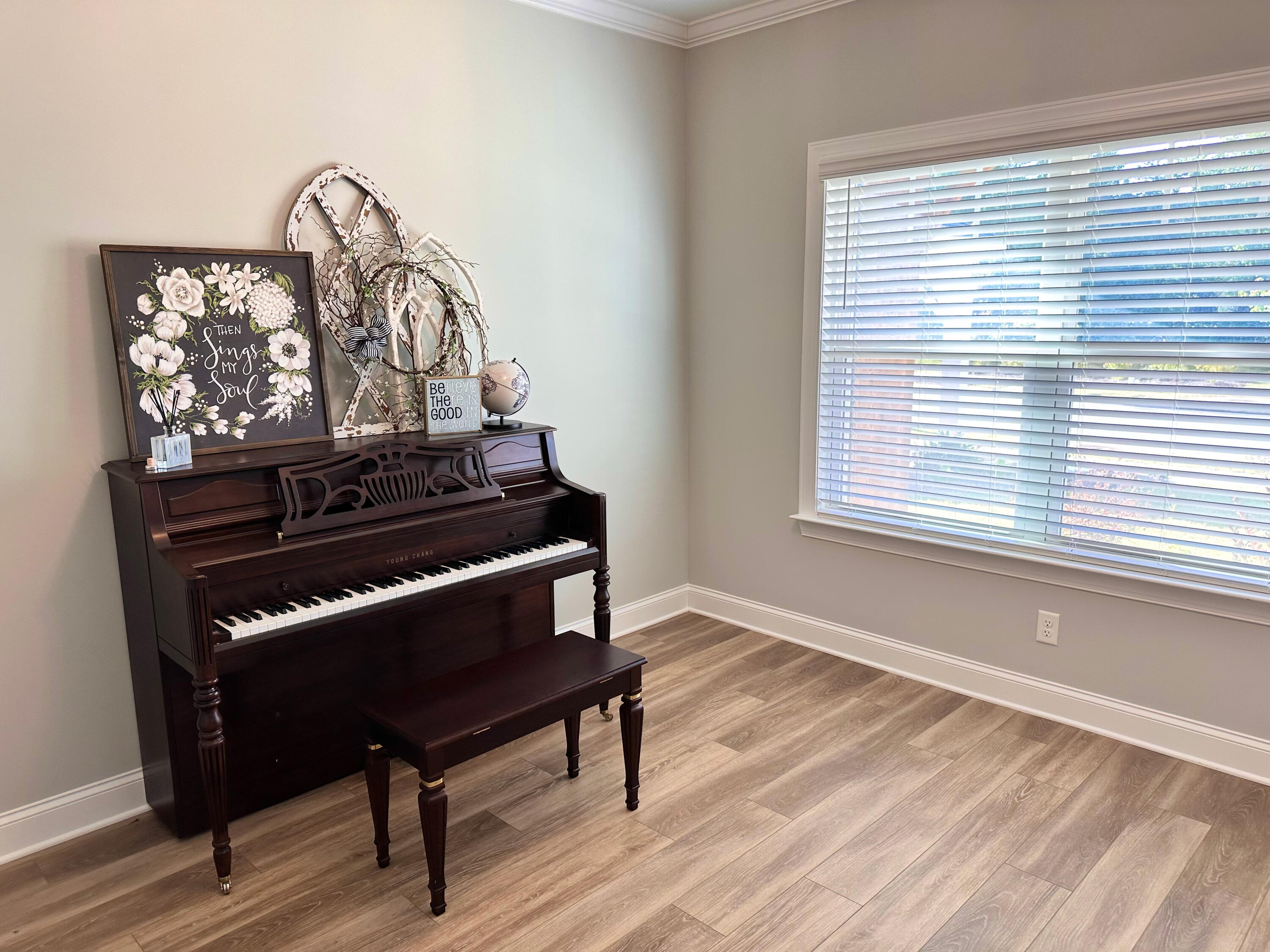 5825 Amber Valley Lane