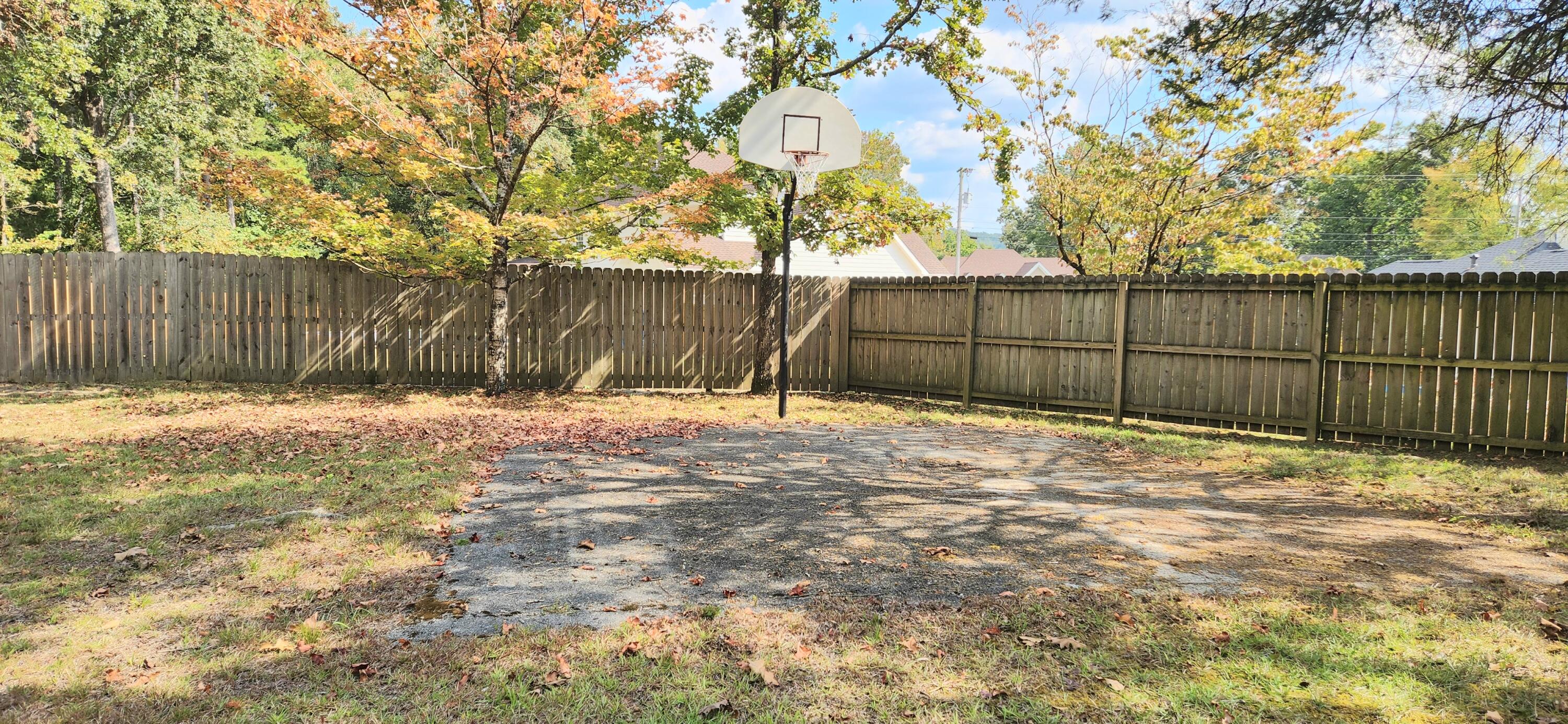 2428 Charleston Square