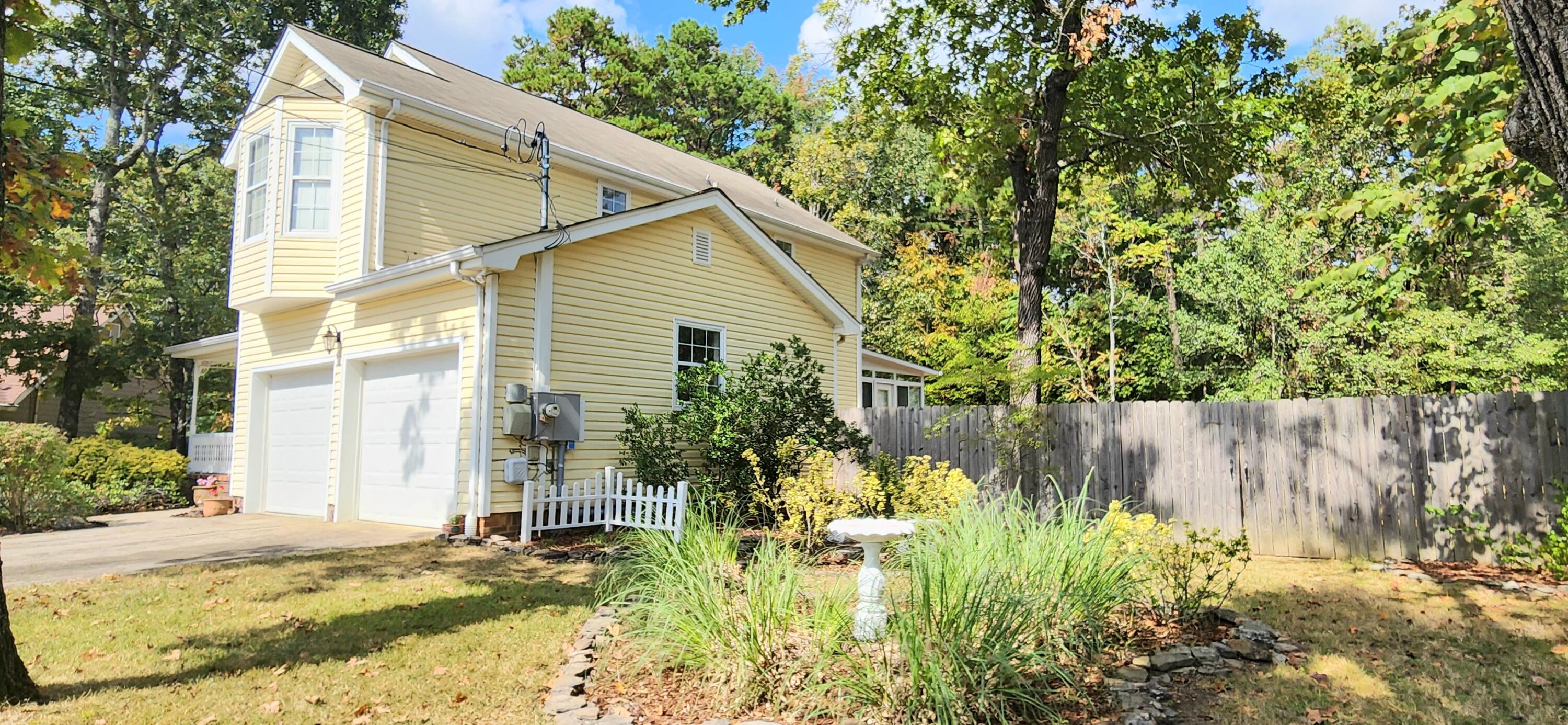 2428 Charleston Square