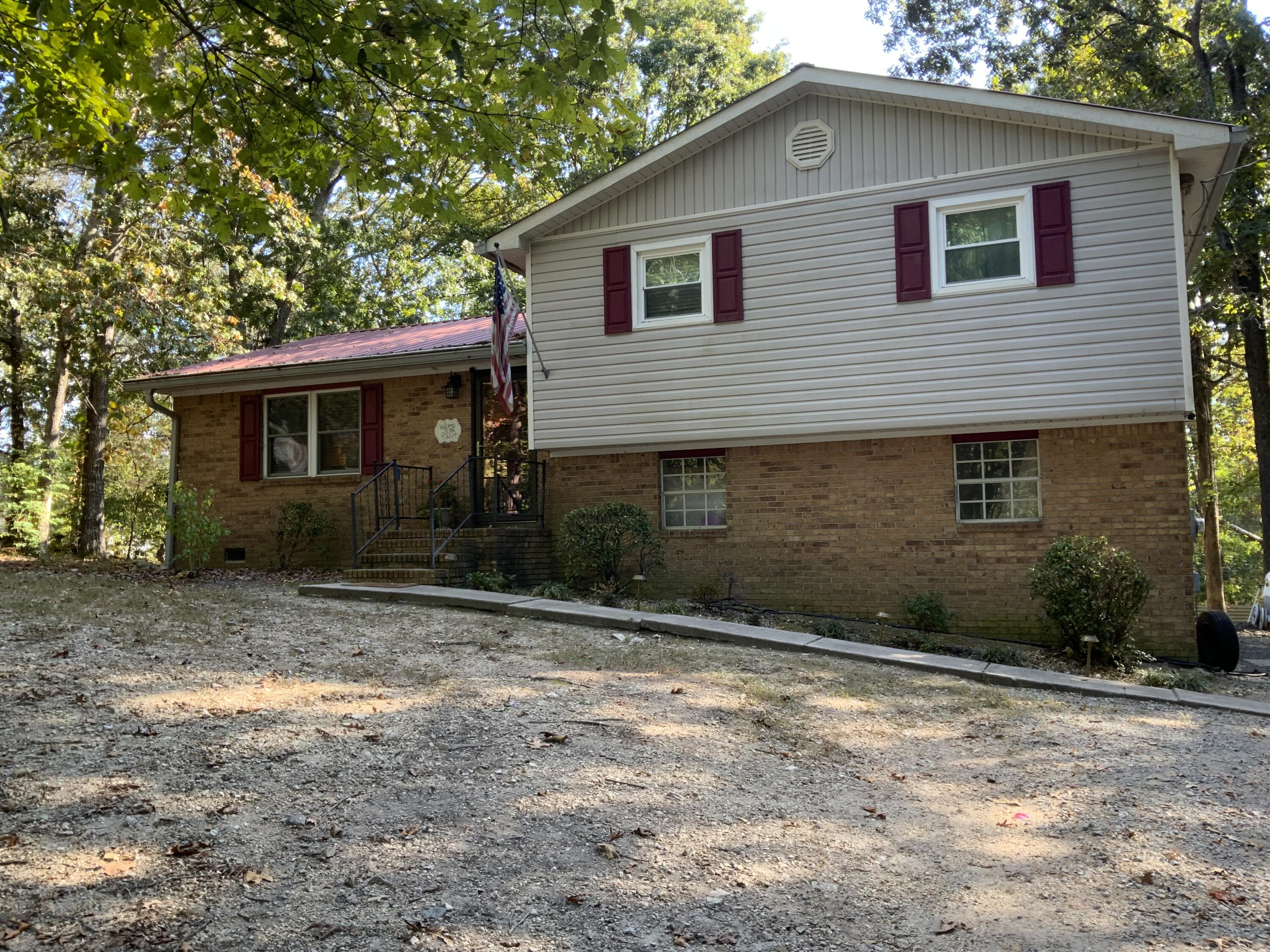 110 S Oakland Drive, LaFayette