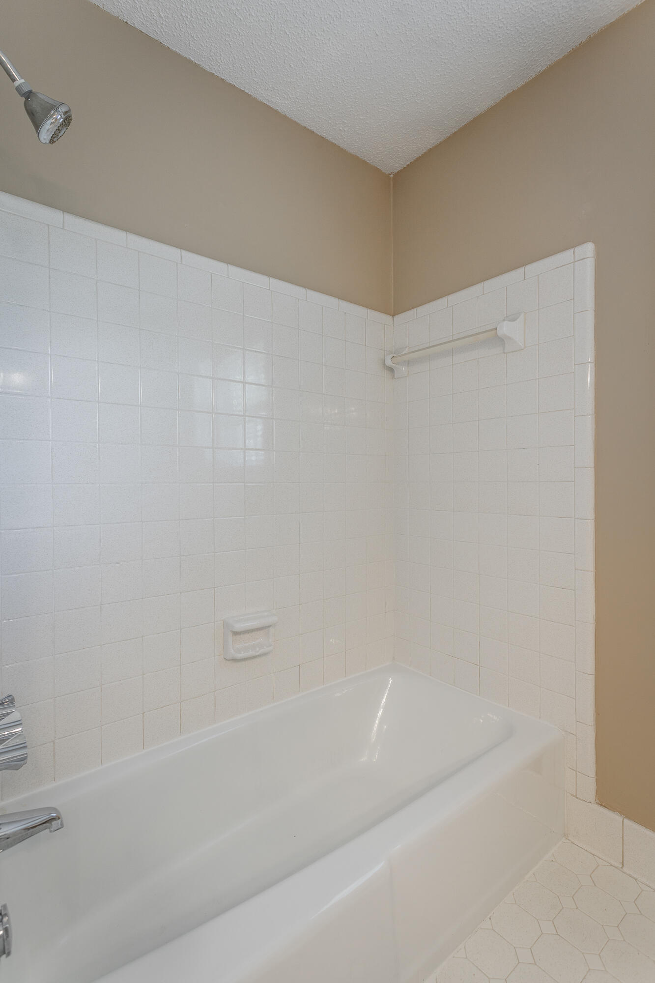 6509 Pine Manor Drive