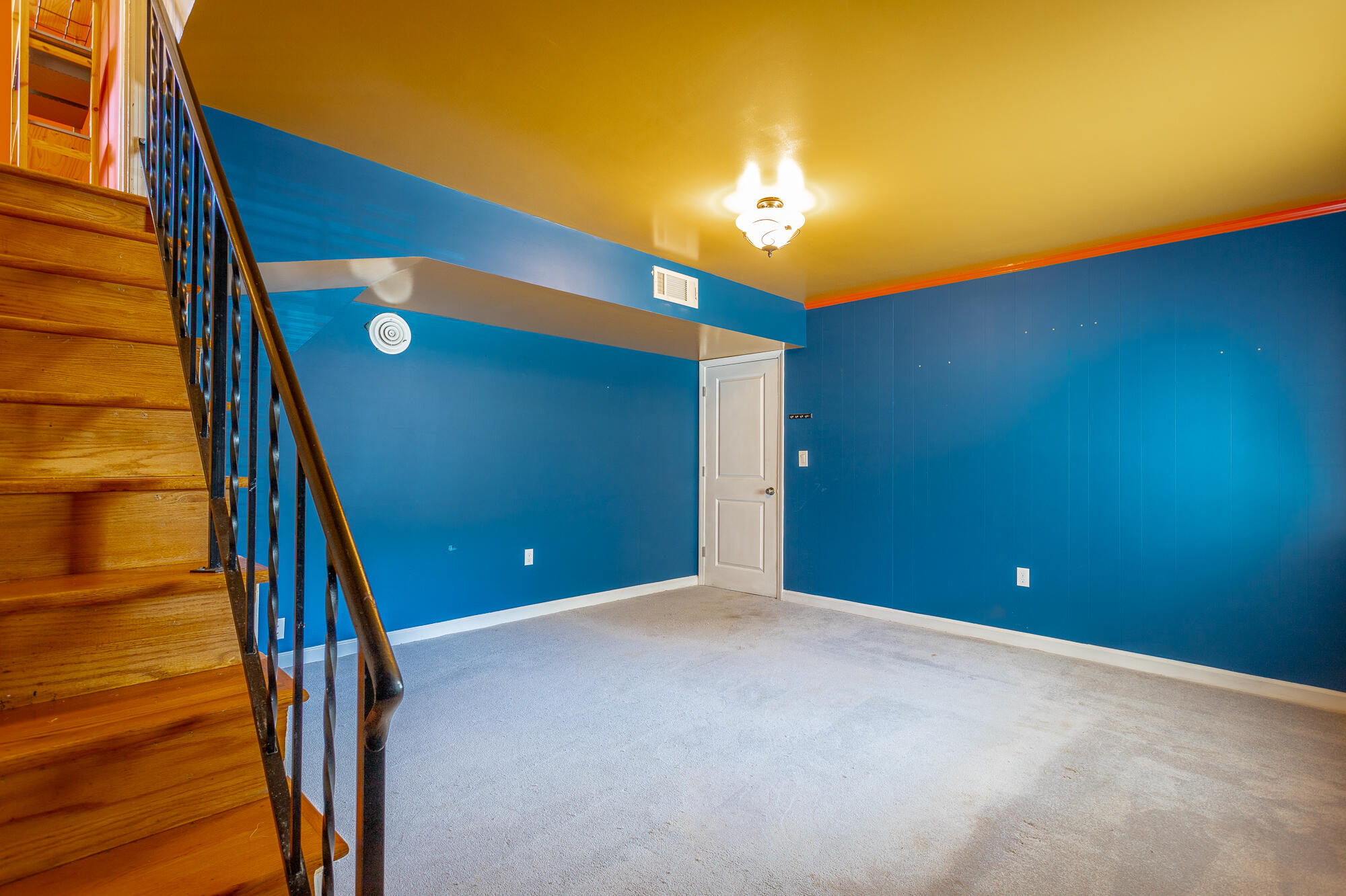 6509 Pine Manor Drive