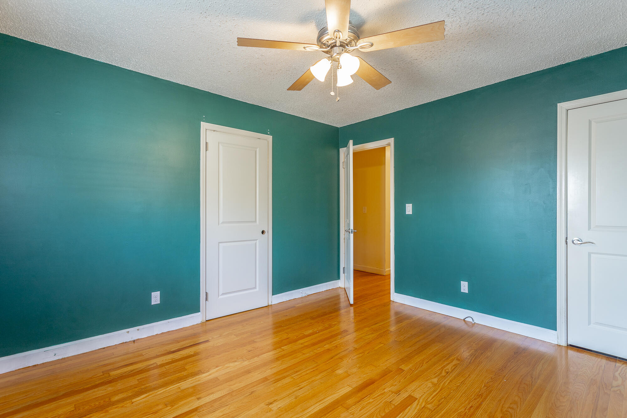 6509 Pine Manor Drive