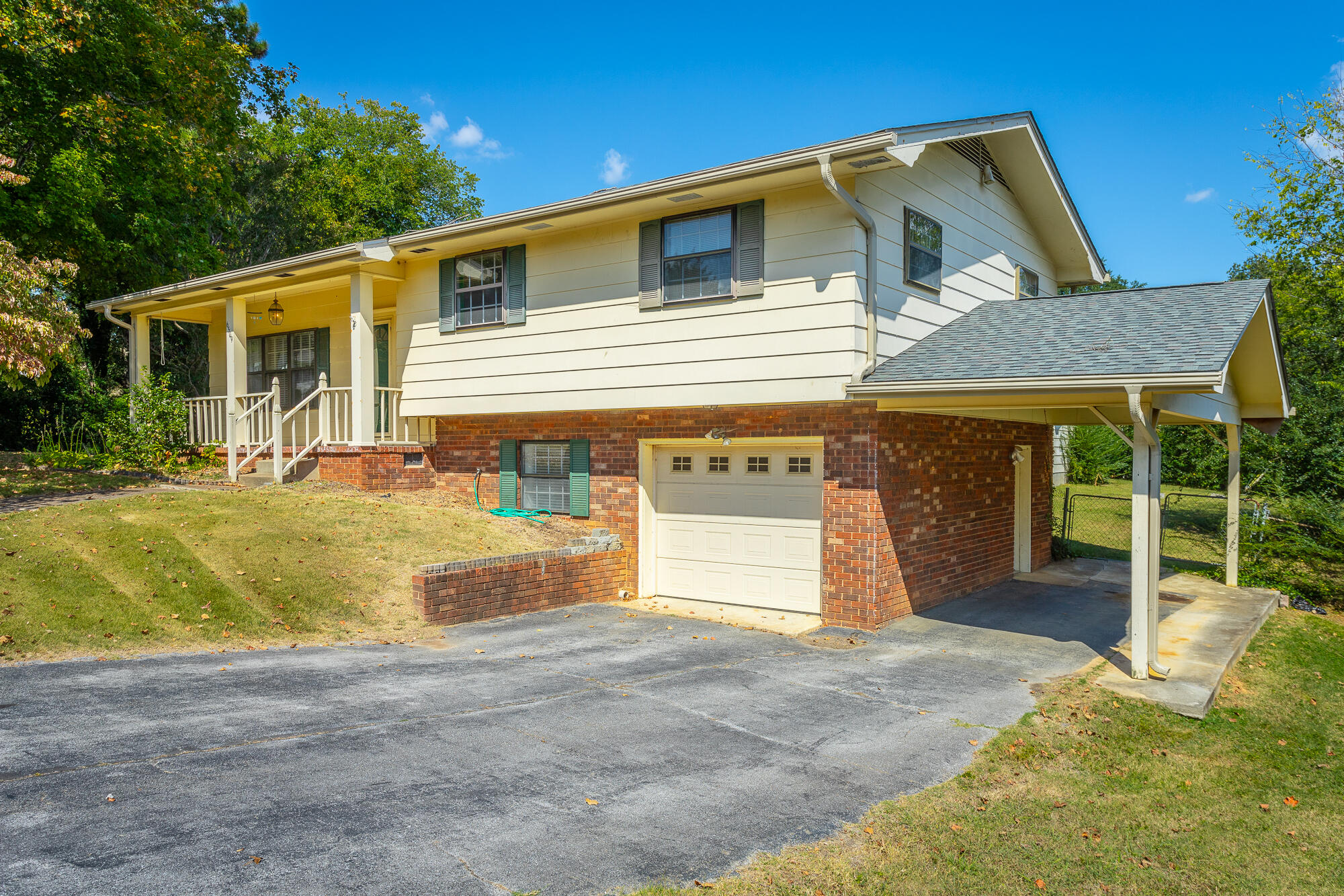 6509 Pine Manor Drive