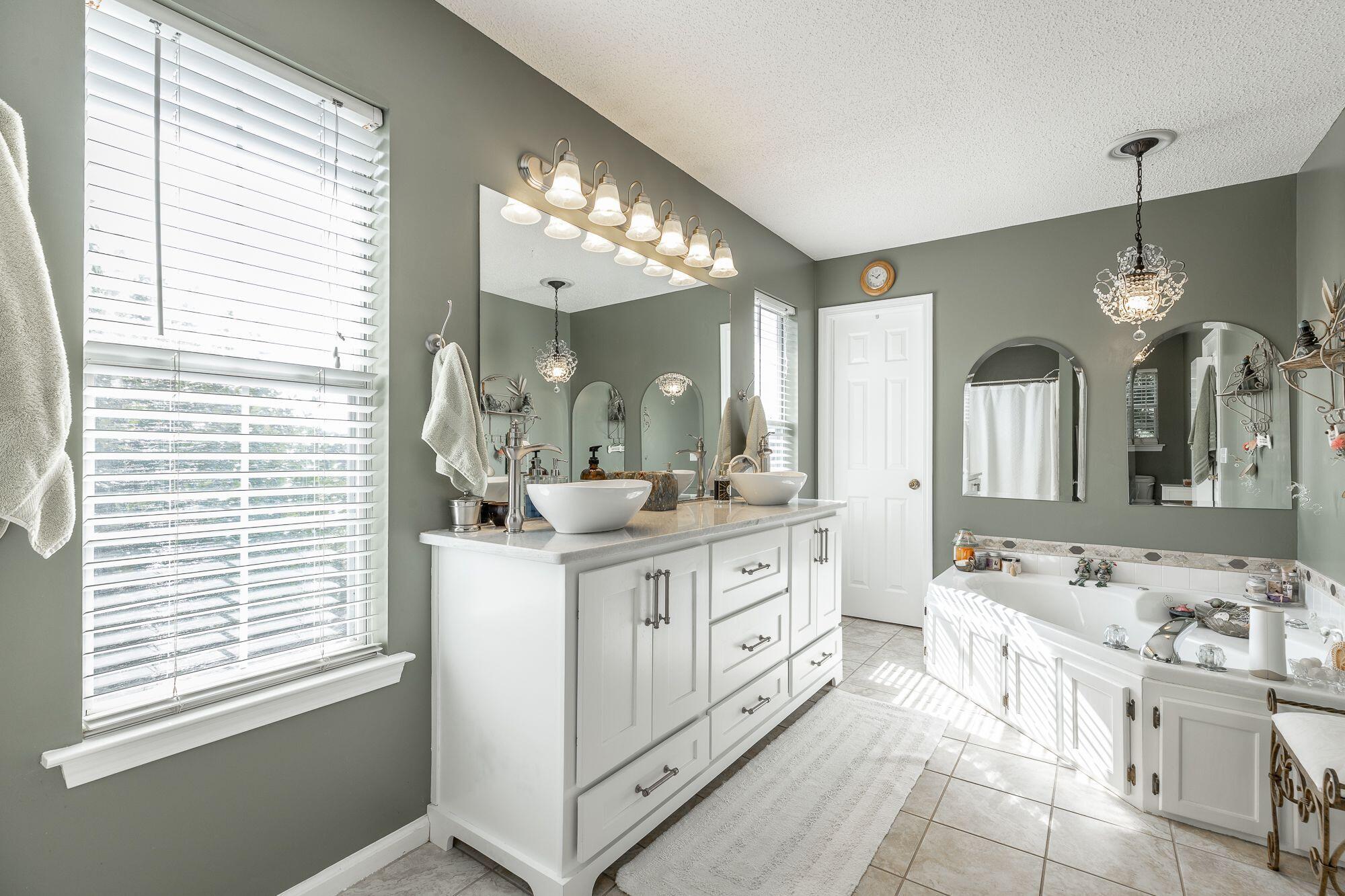 6601 Woody Cove Lane