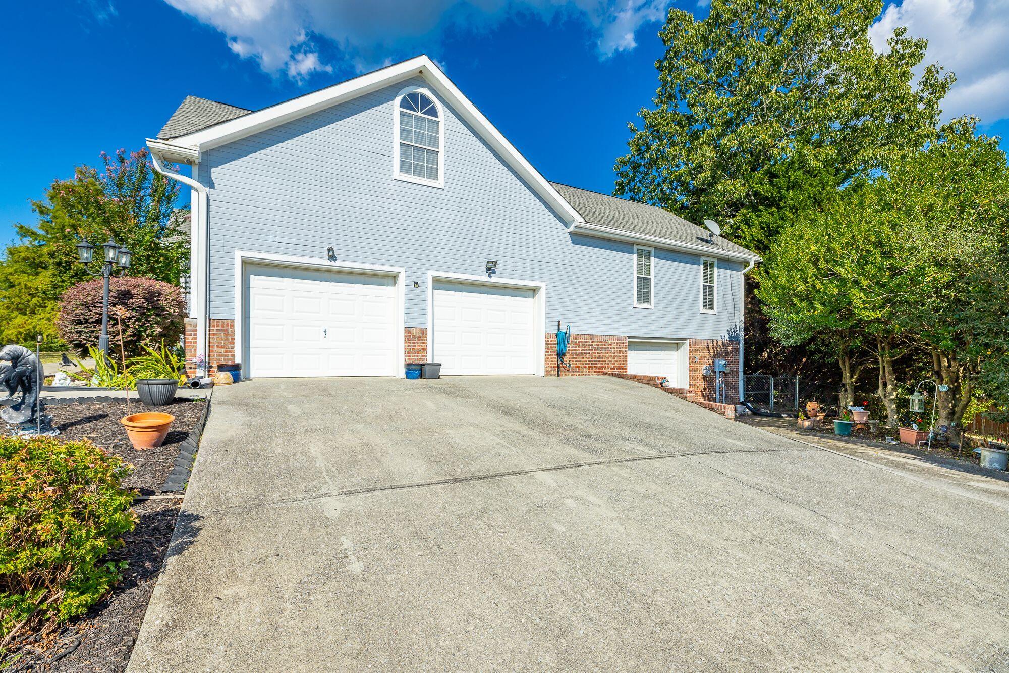 6601 Woody Cove Lane