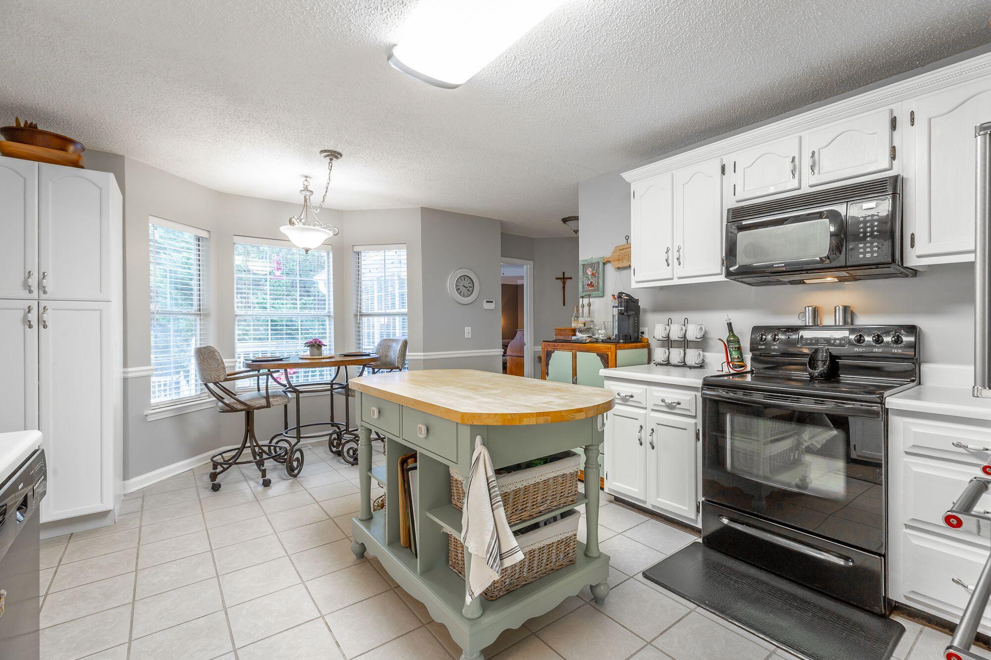 6601 Woody Cove Lane