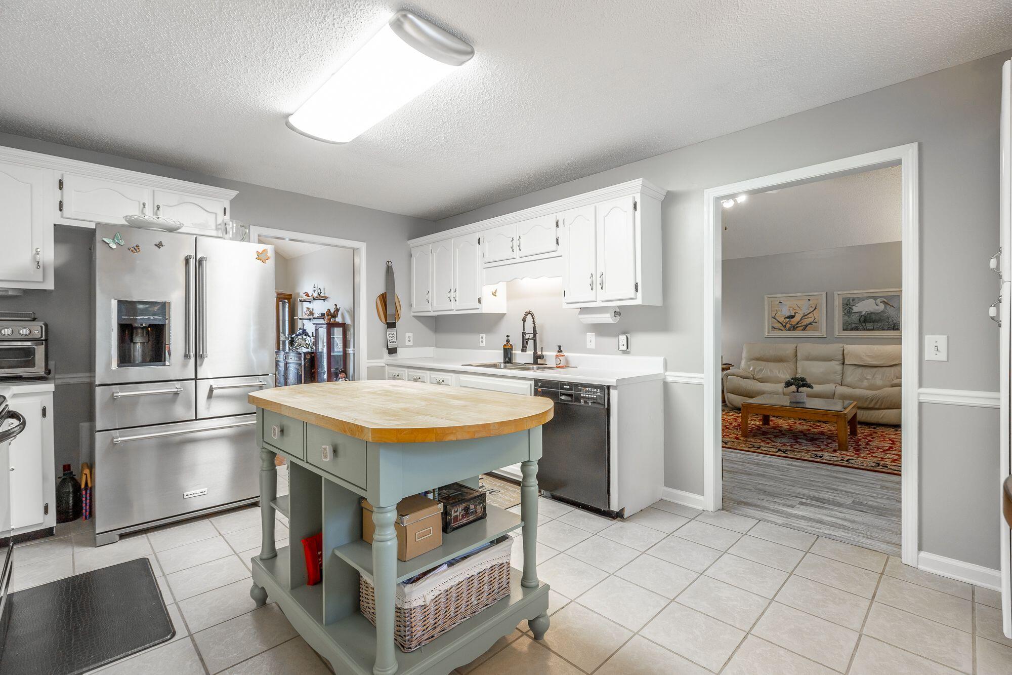 6601 Woody Cove Lane