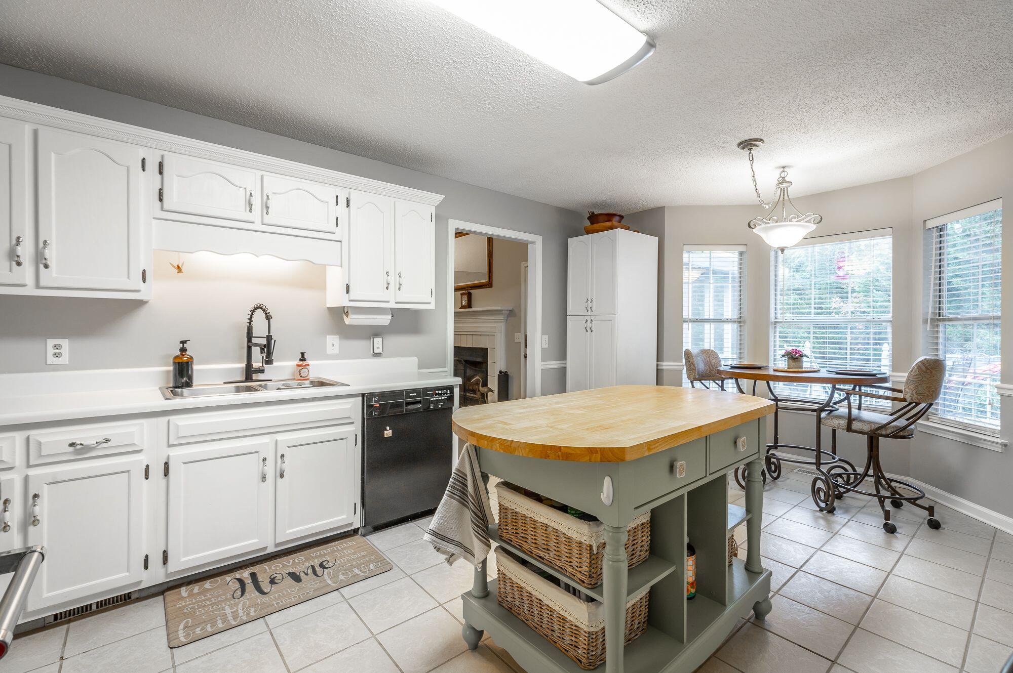 6601 Woody Cove Lane