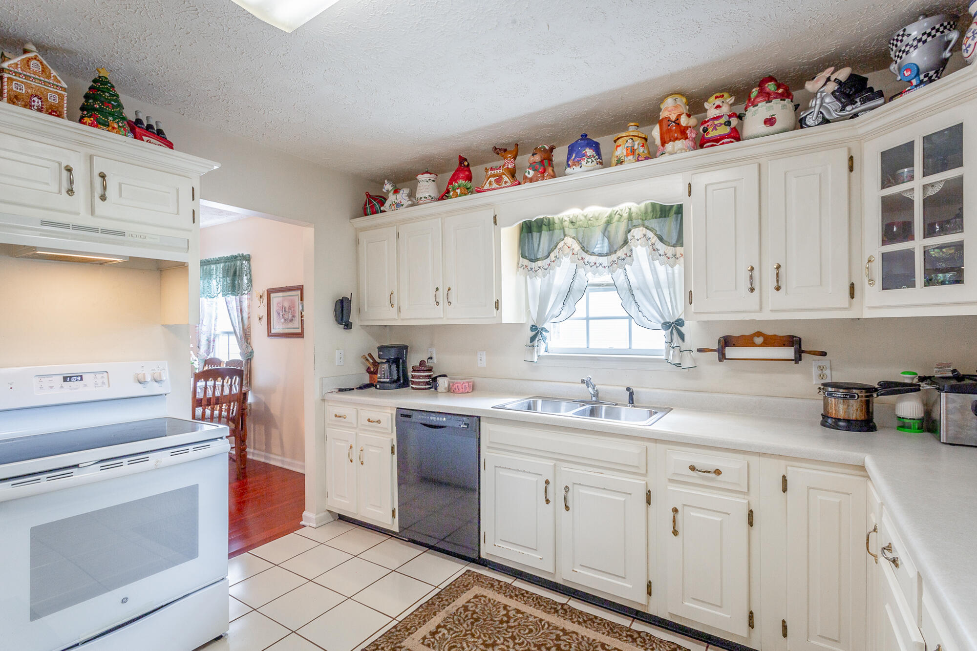 2730 Forest Road