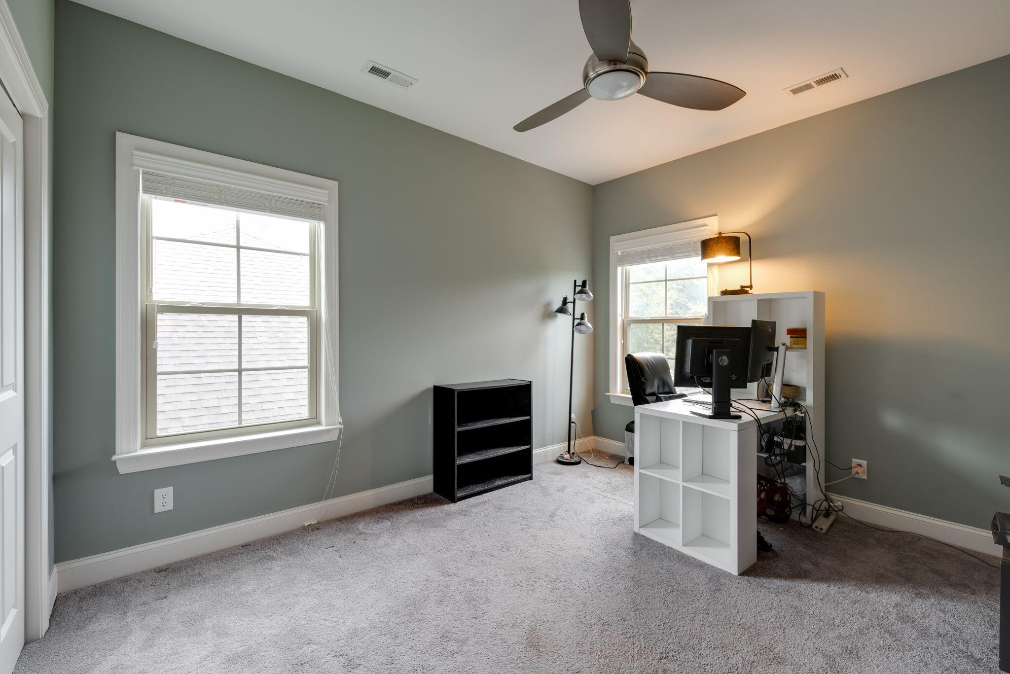 5637 Bungalow Circle