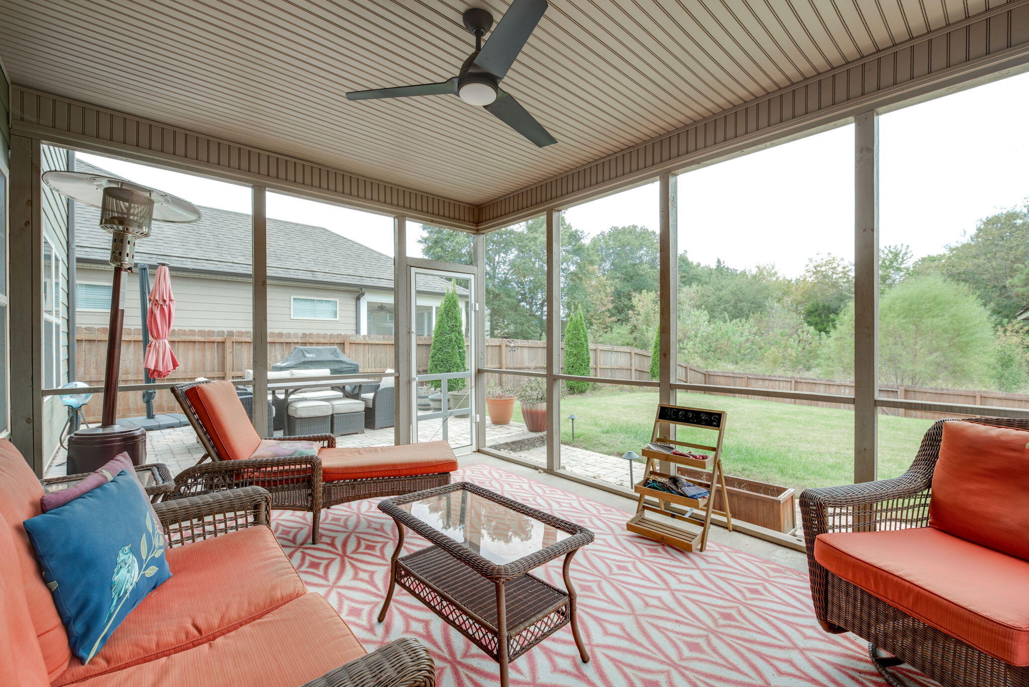 5637 Bungalow Circle