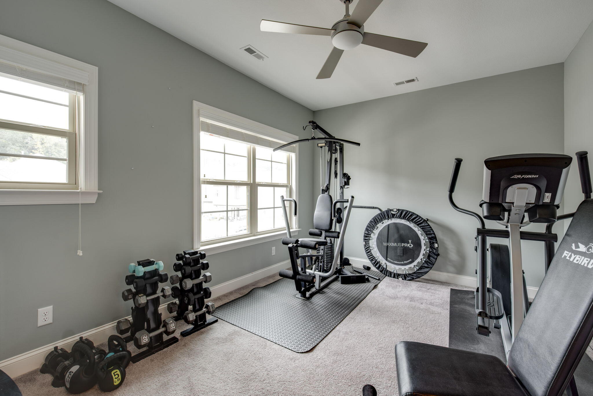 5637 Bungalow Circle