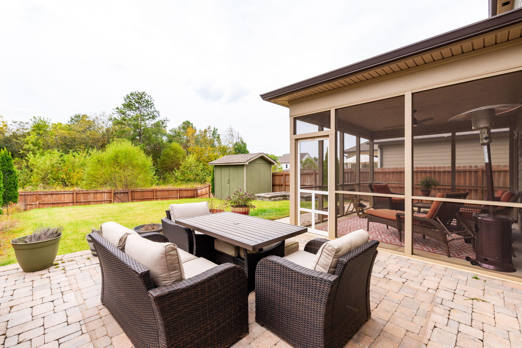 5637 Bungalow Circle