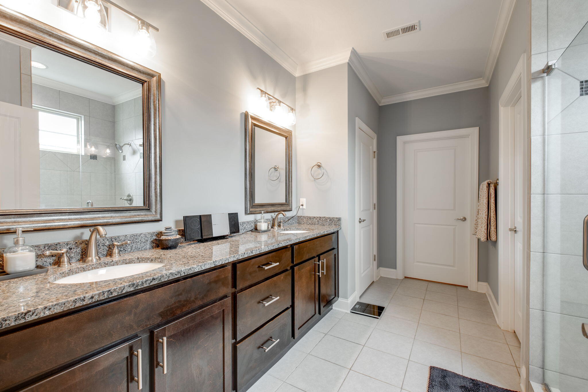 5637 Bungalow Circle
