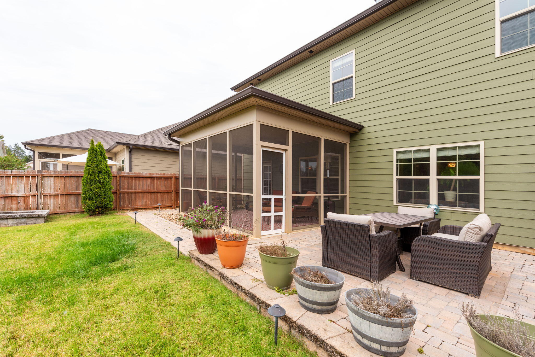 5637 Bungalow Circle