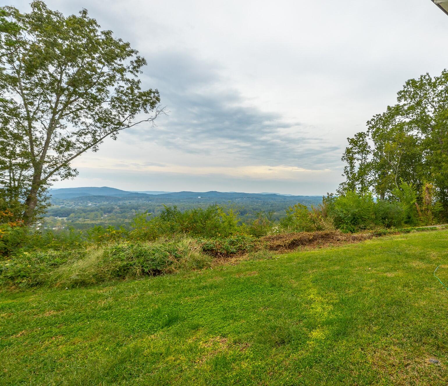 2 Sunset Drive, LaFayette