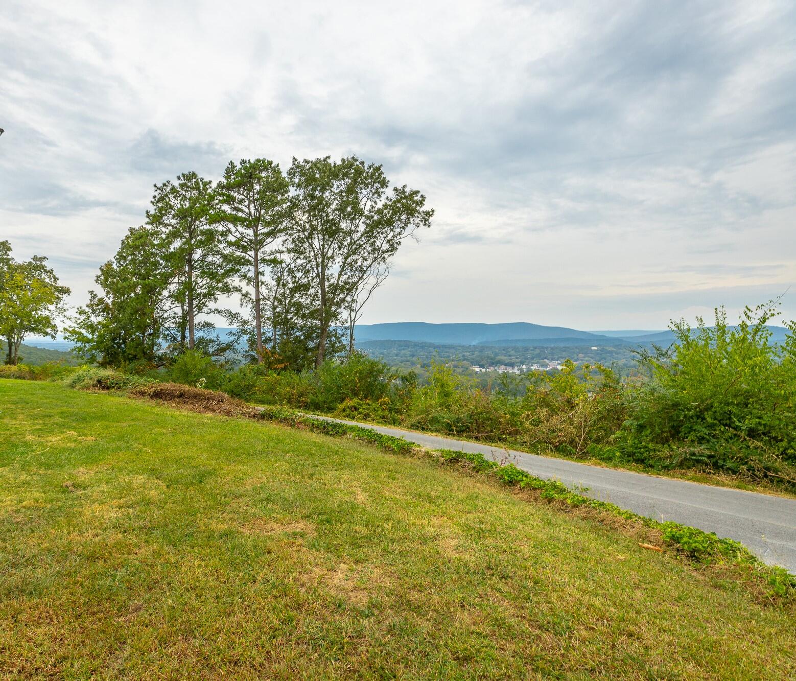 2 Sunset Drive, LaFayette