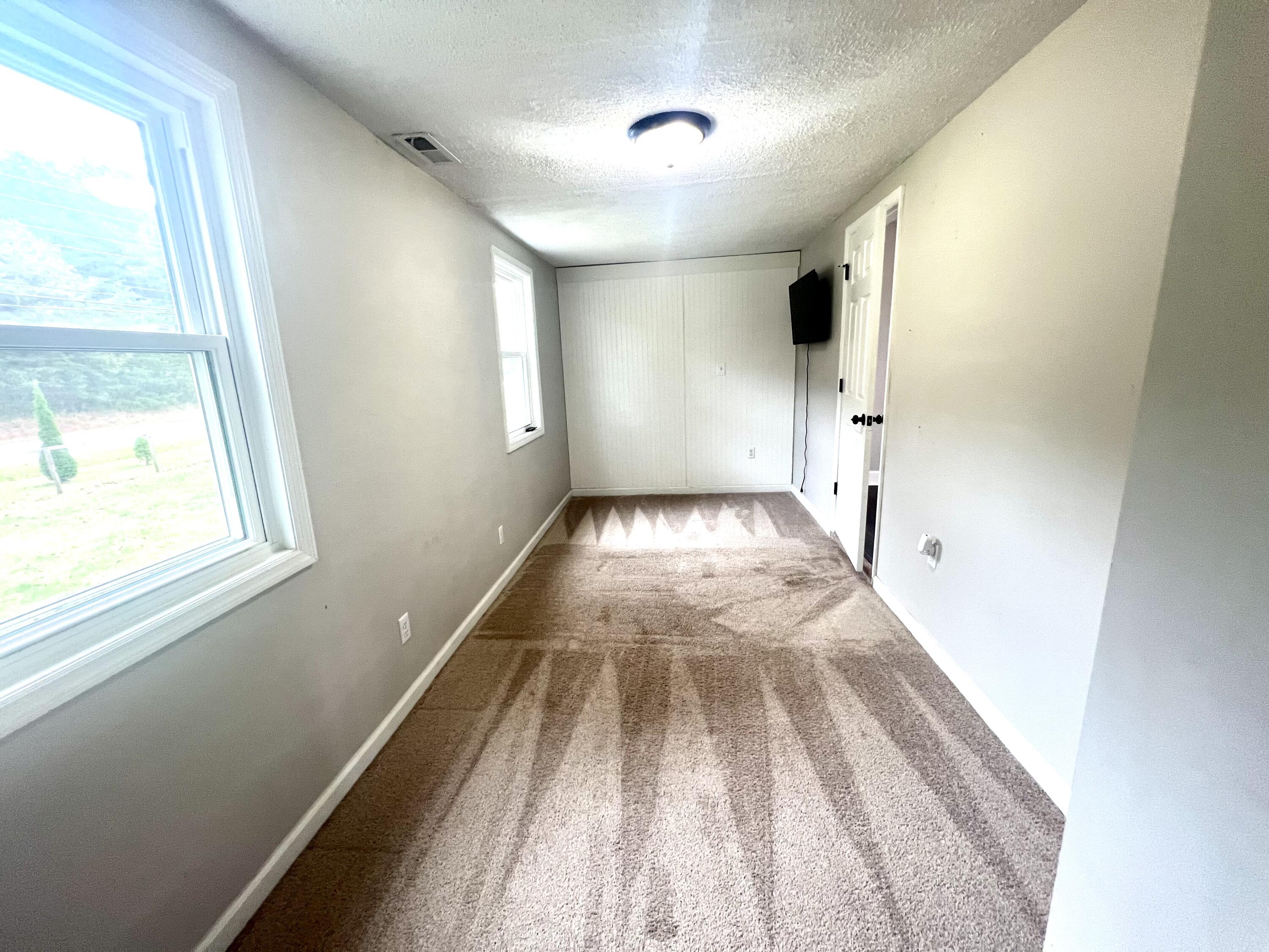 1616 Mowbray Pike