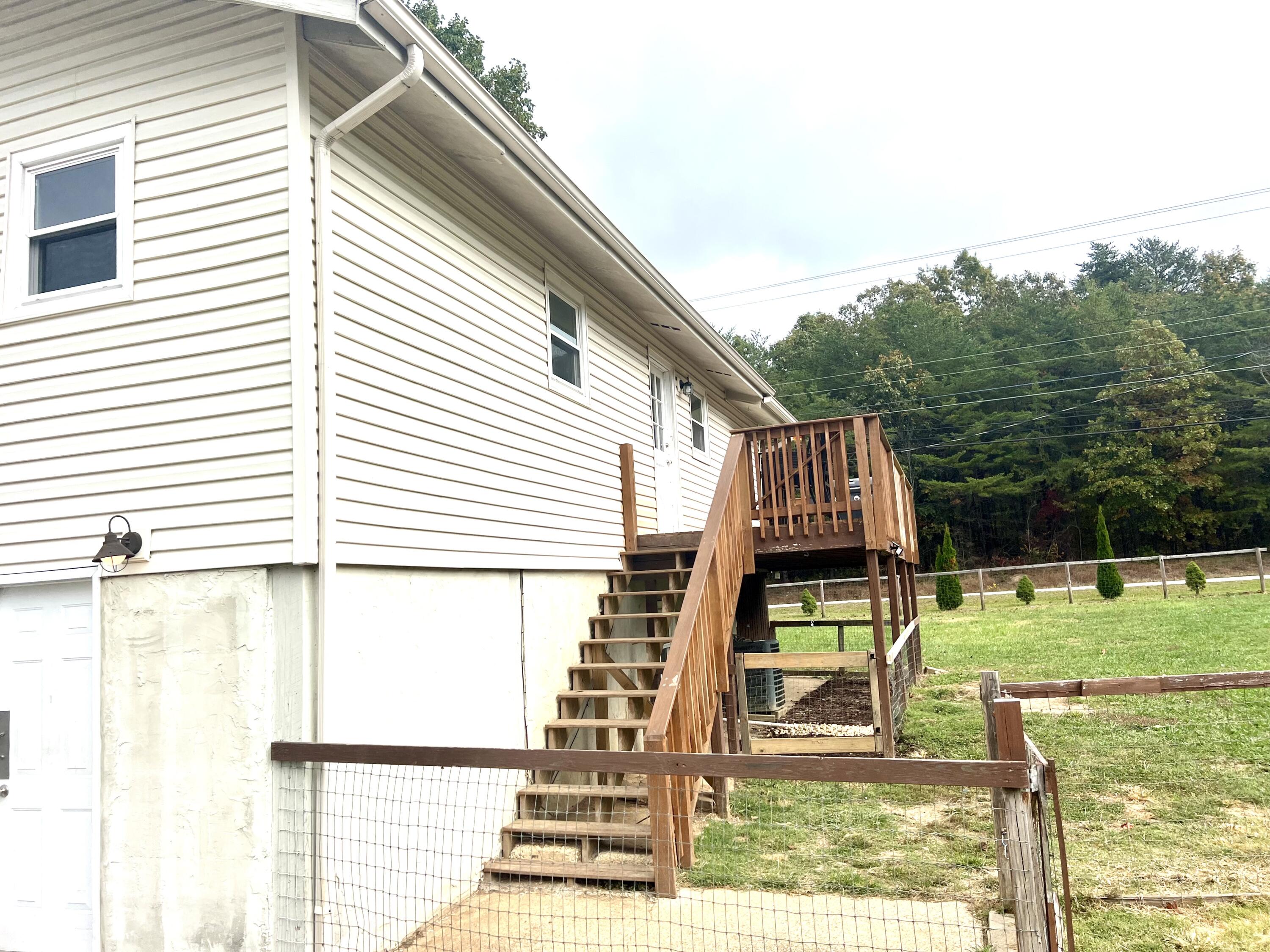 1616 Mowbray Pike