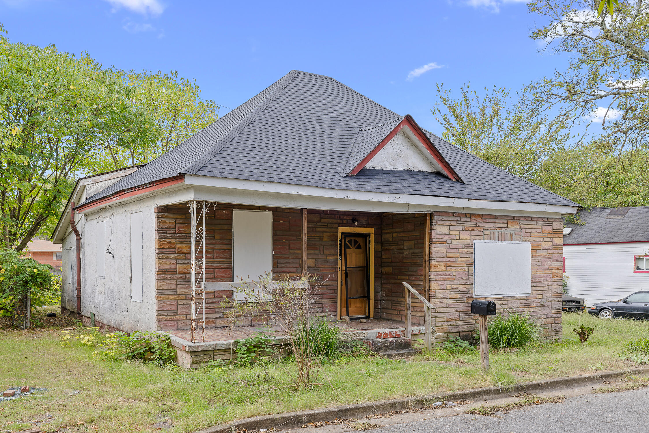 2116 Sharp Street