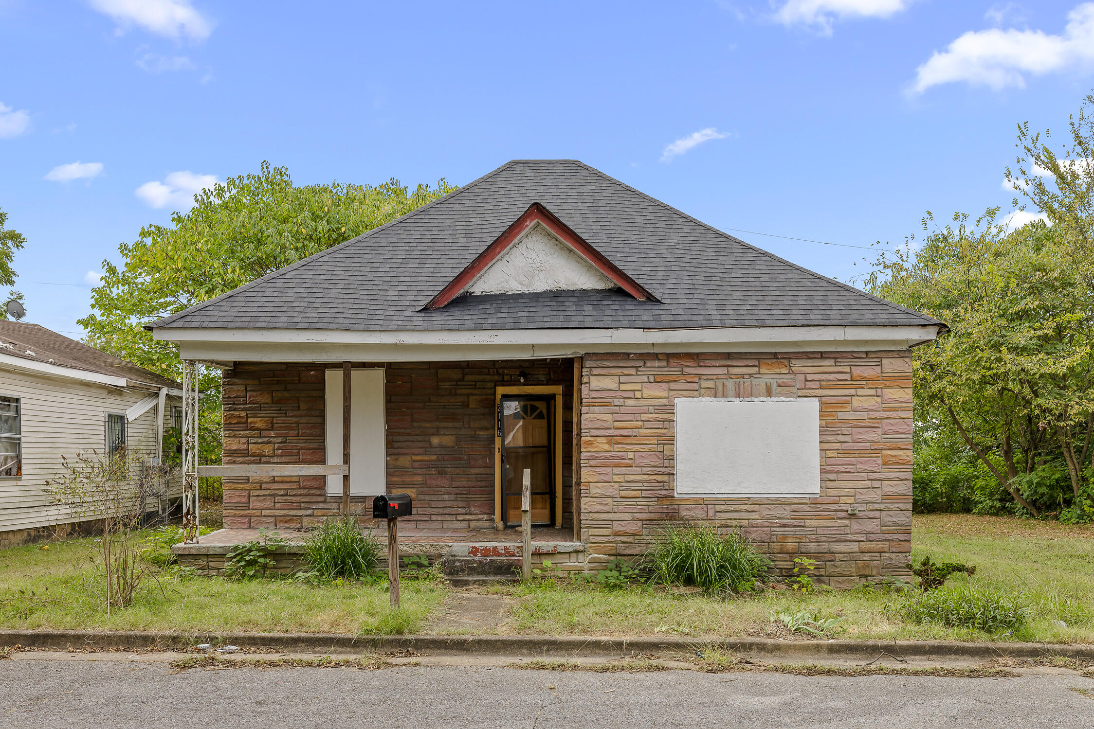 2116 Sharp Street