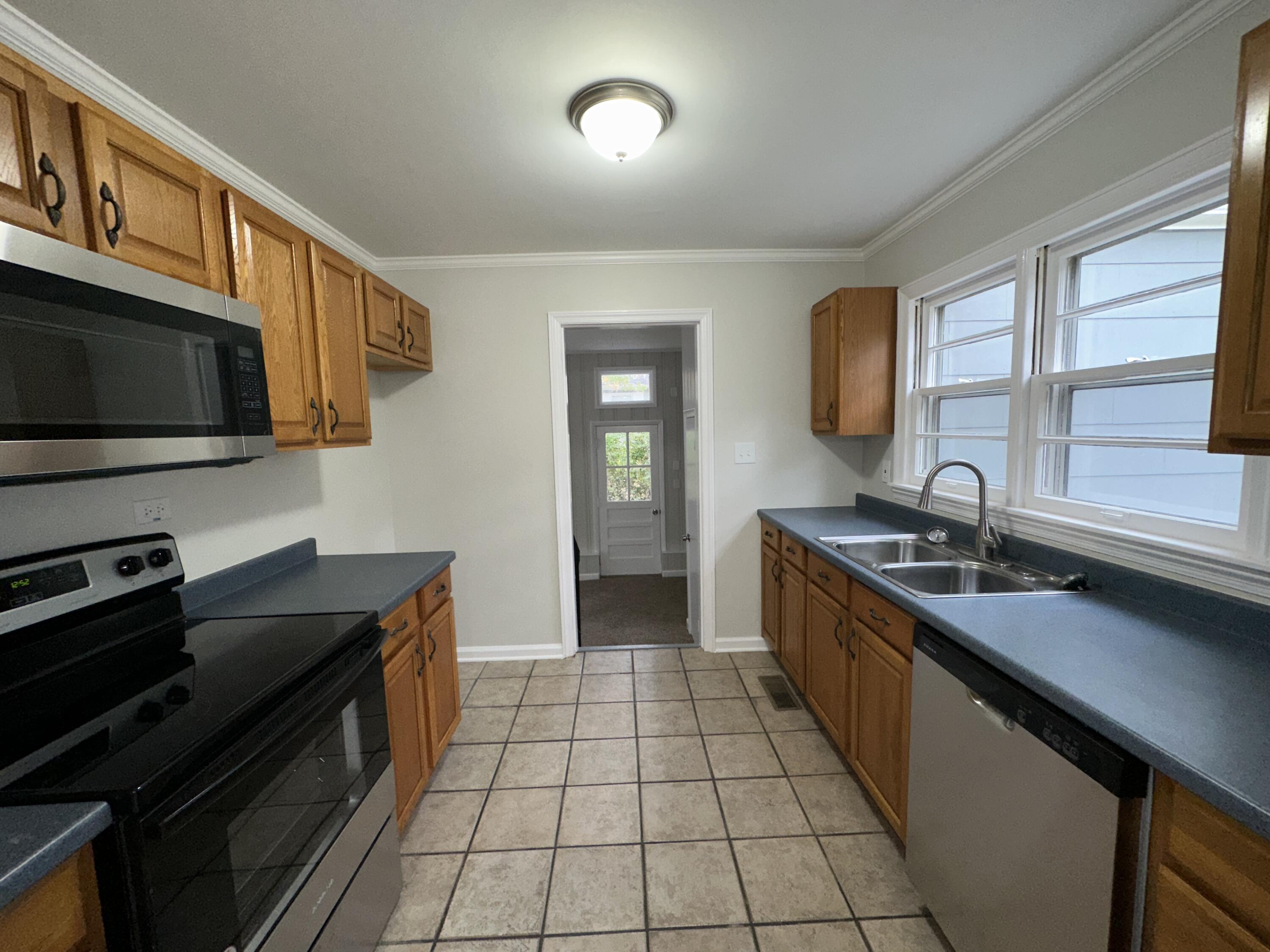 939 Julian Road
