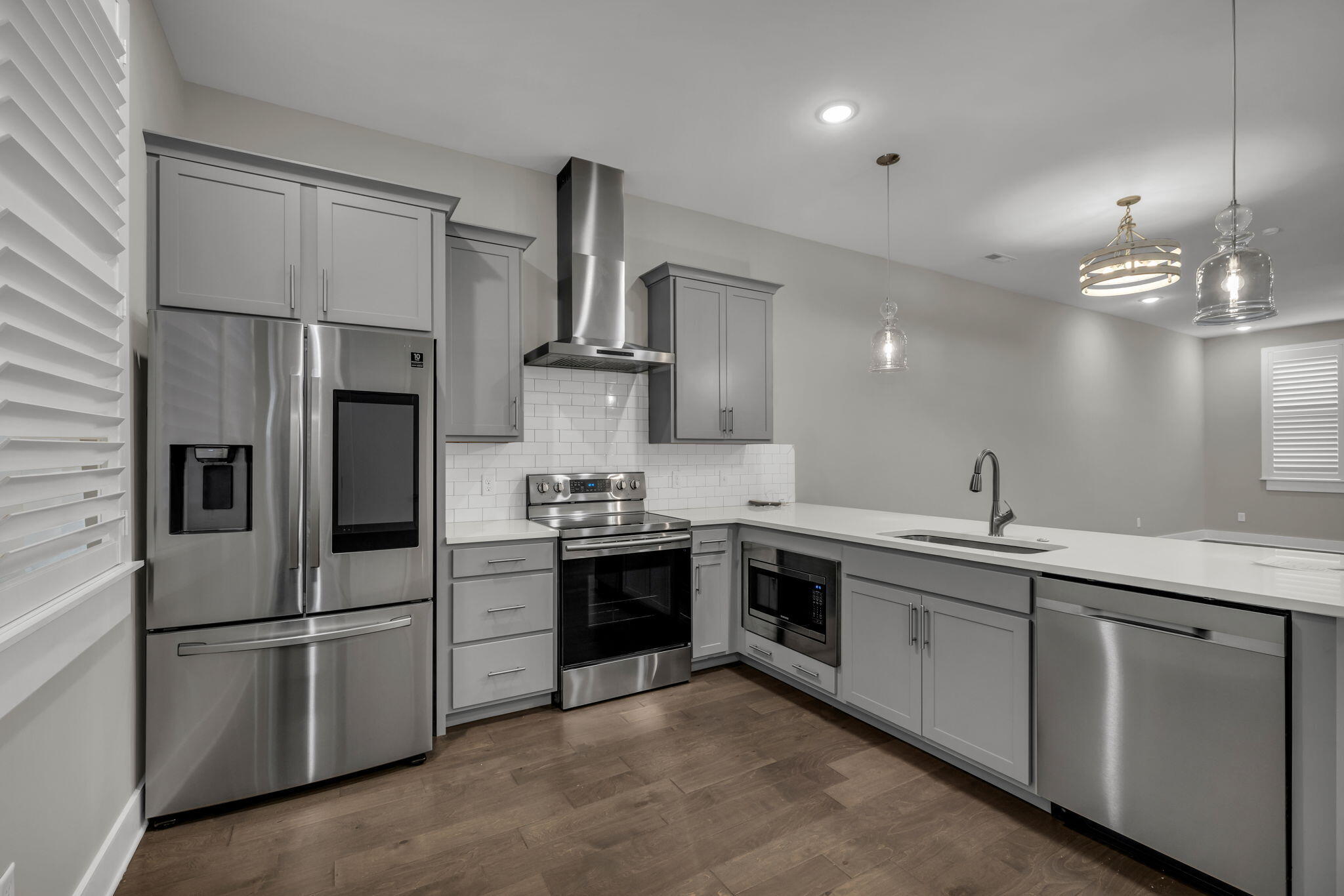 1408 Slayton Street, 6