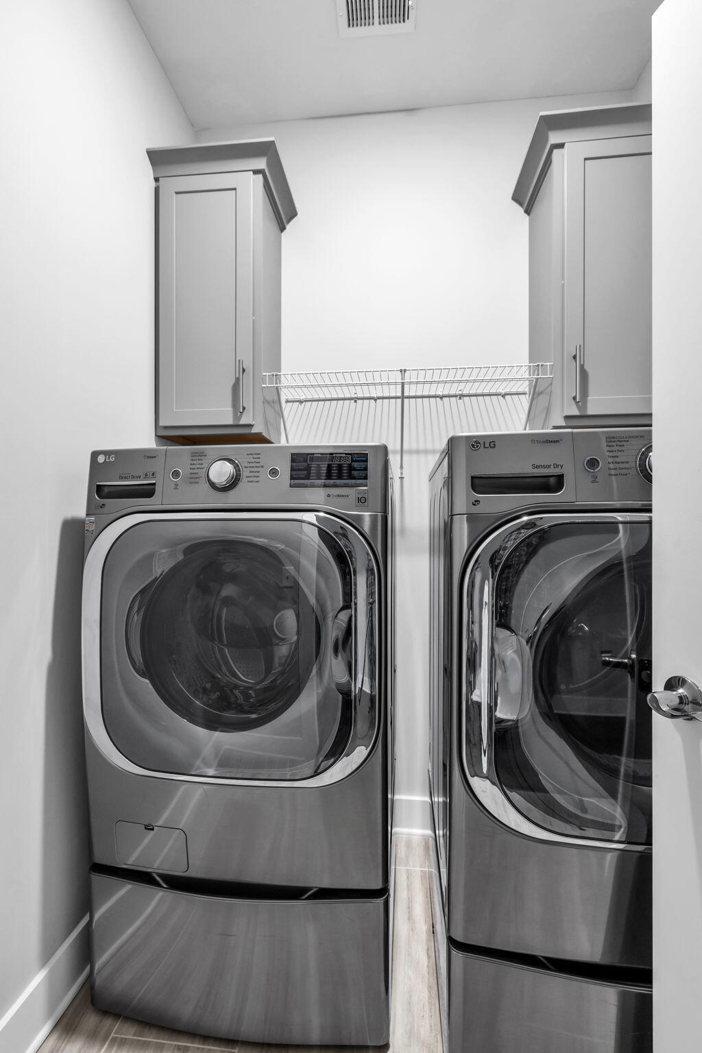 1408 Slayton Street, 6