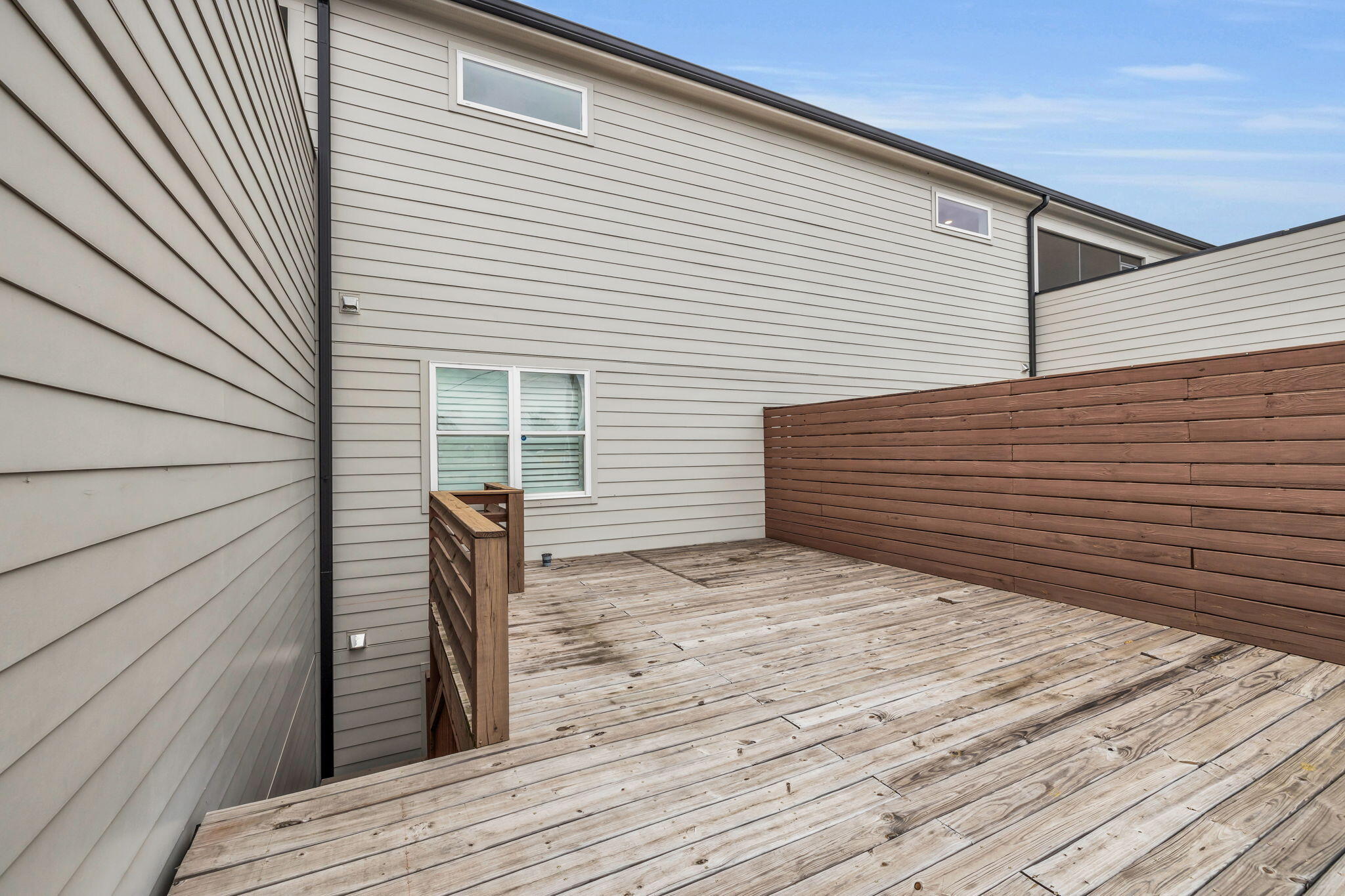 1408 Slayton Street, 6