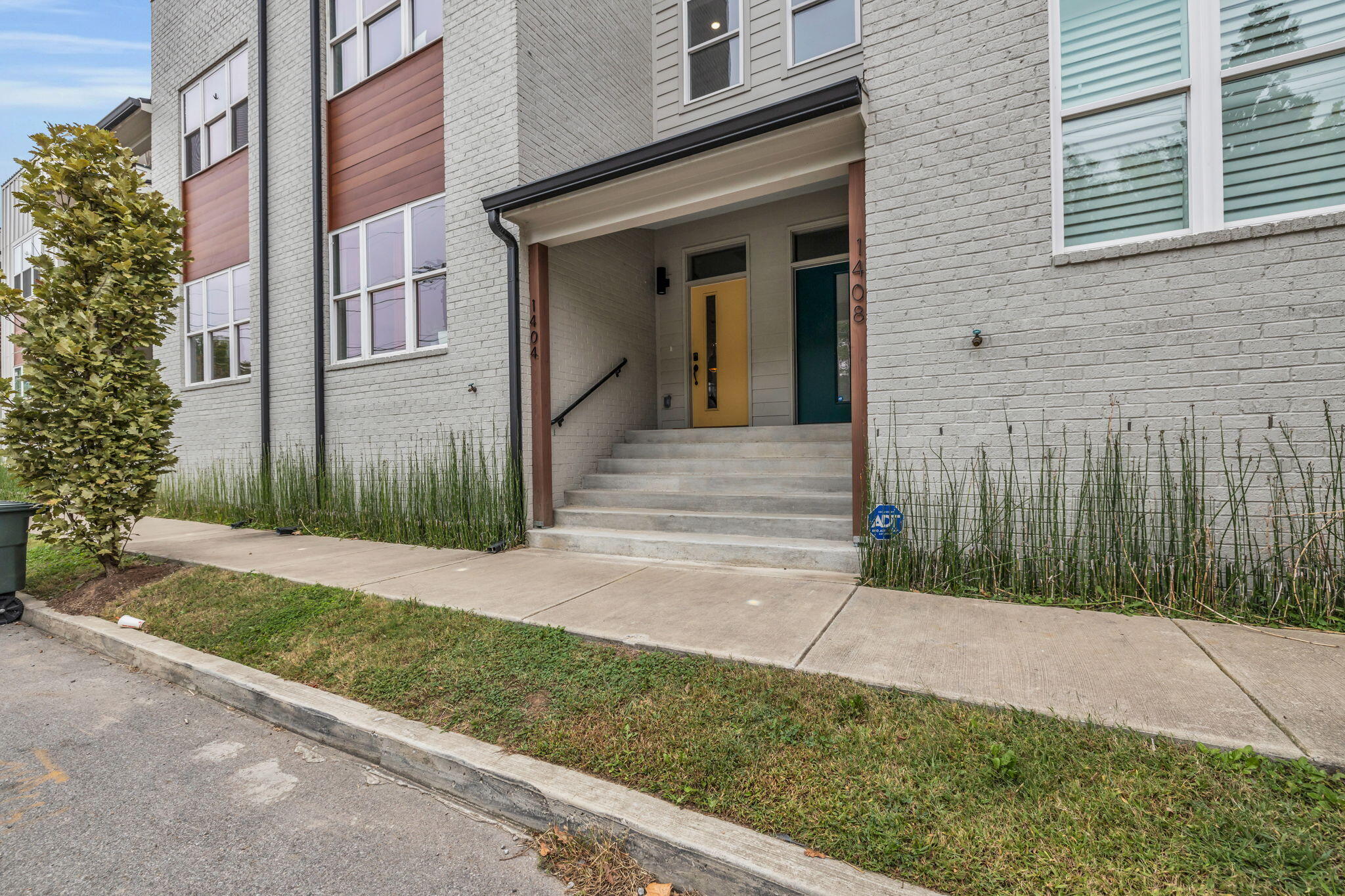 1408 Slayton Street, 6