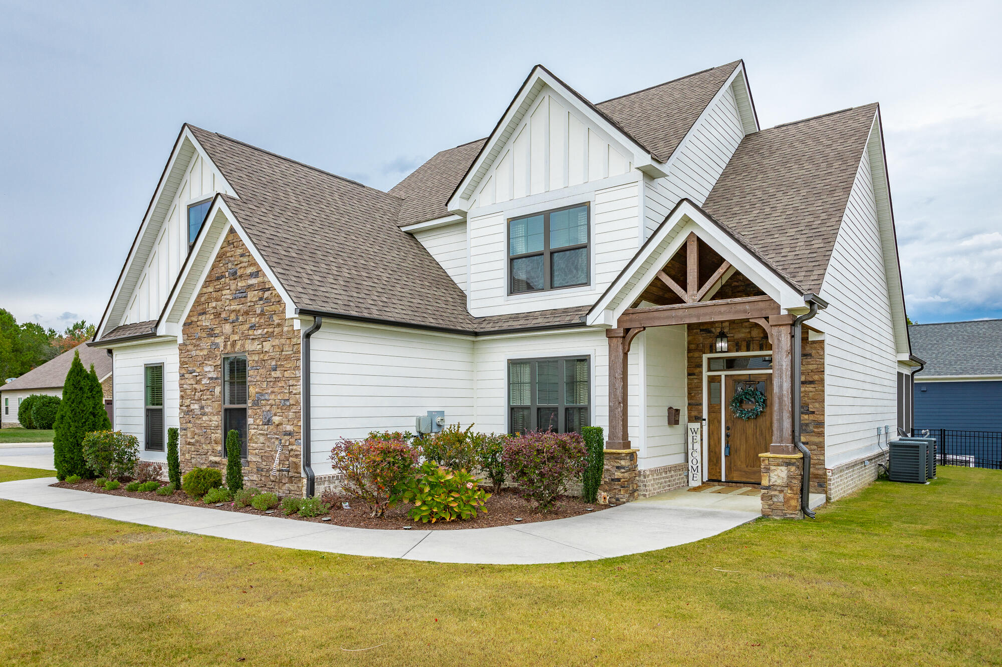 8 Myrtle Oak Way