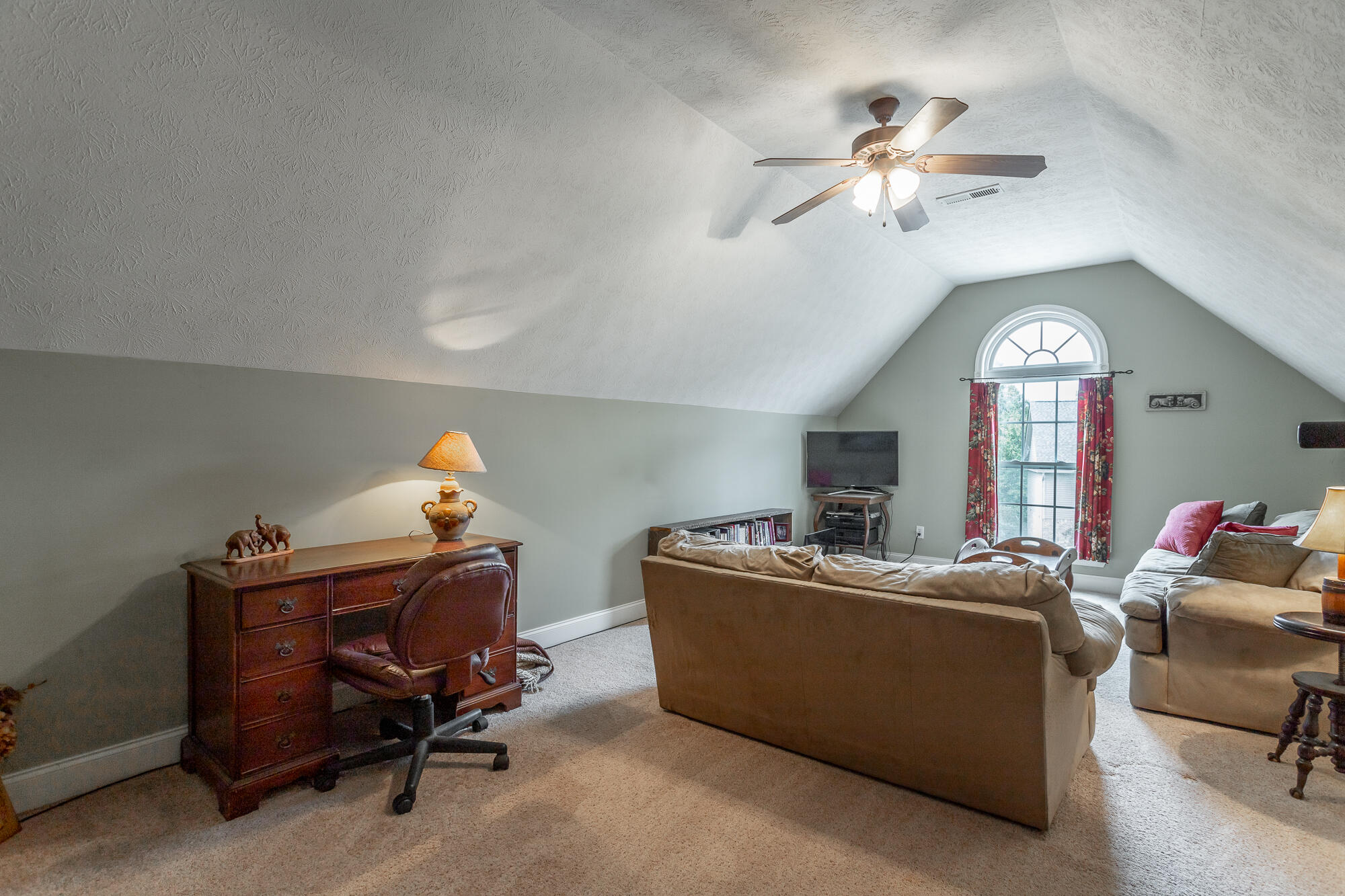 363 Hidden Oaks Drive
