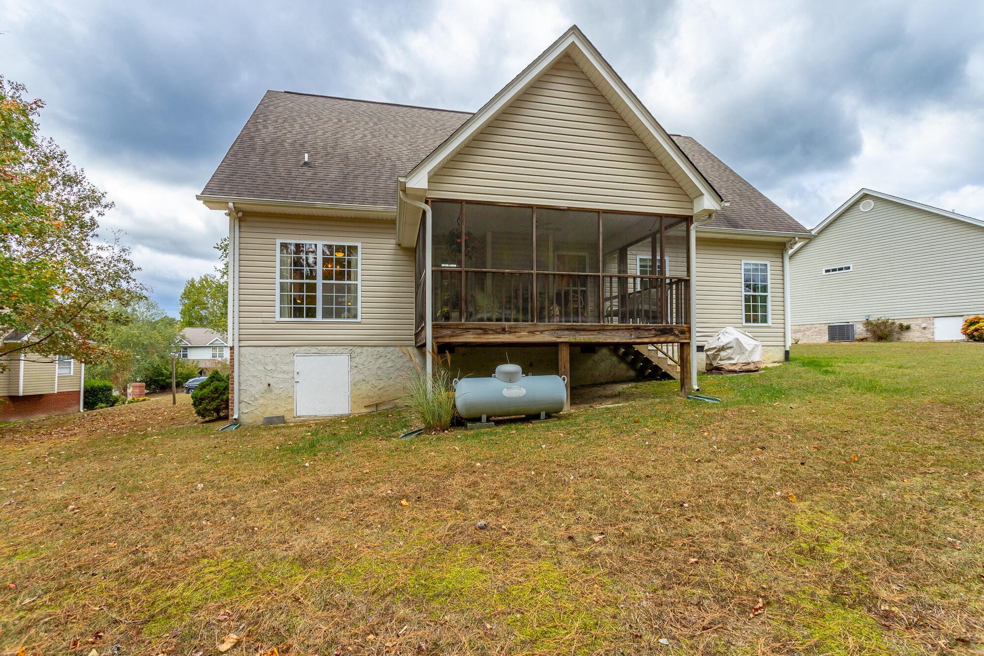 363 Hidden Oaks Drive