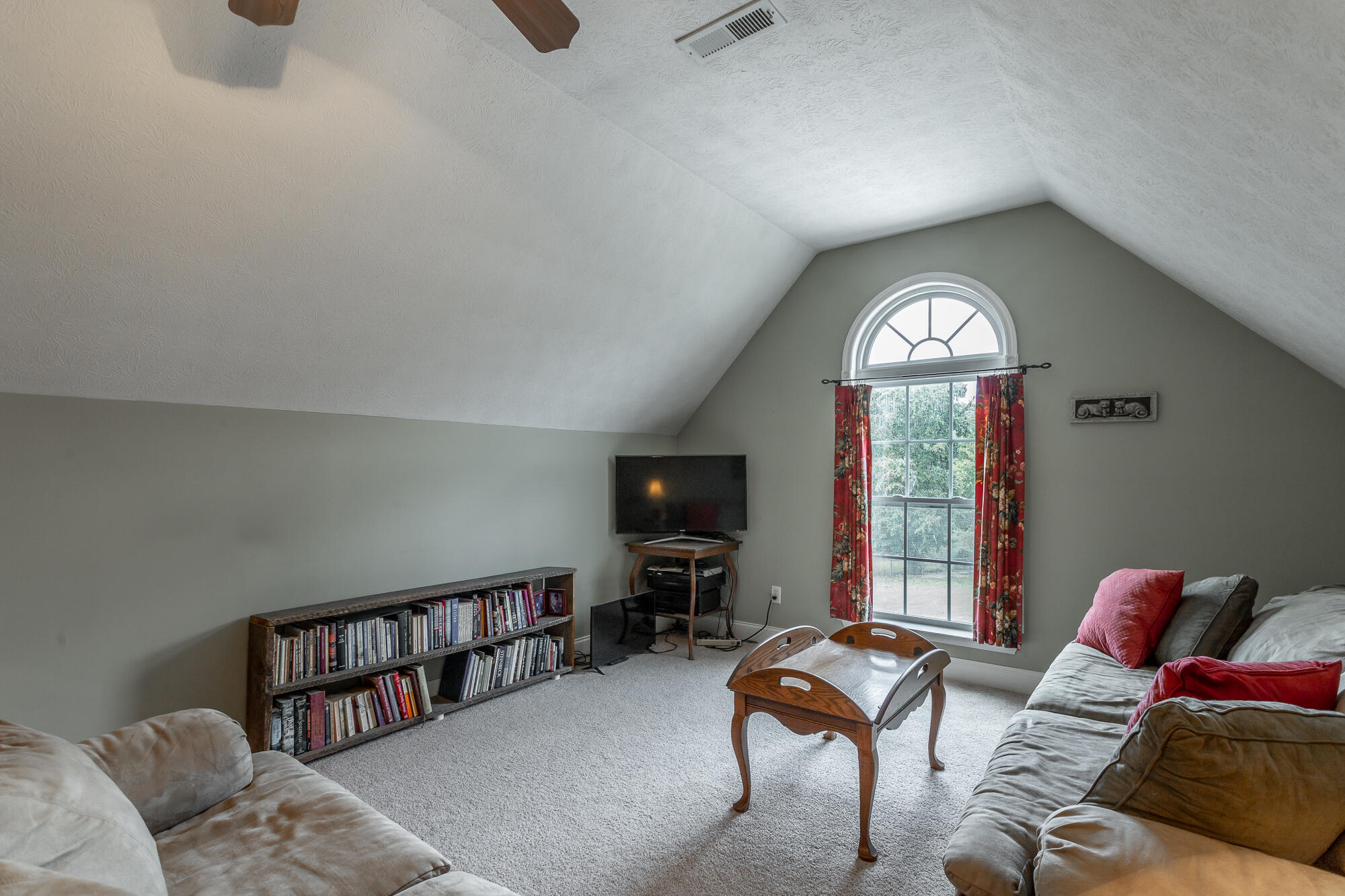 363 Hidden Oaks Drive
