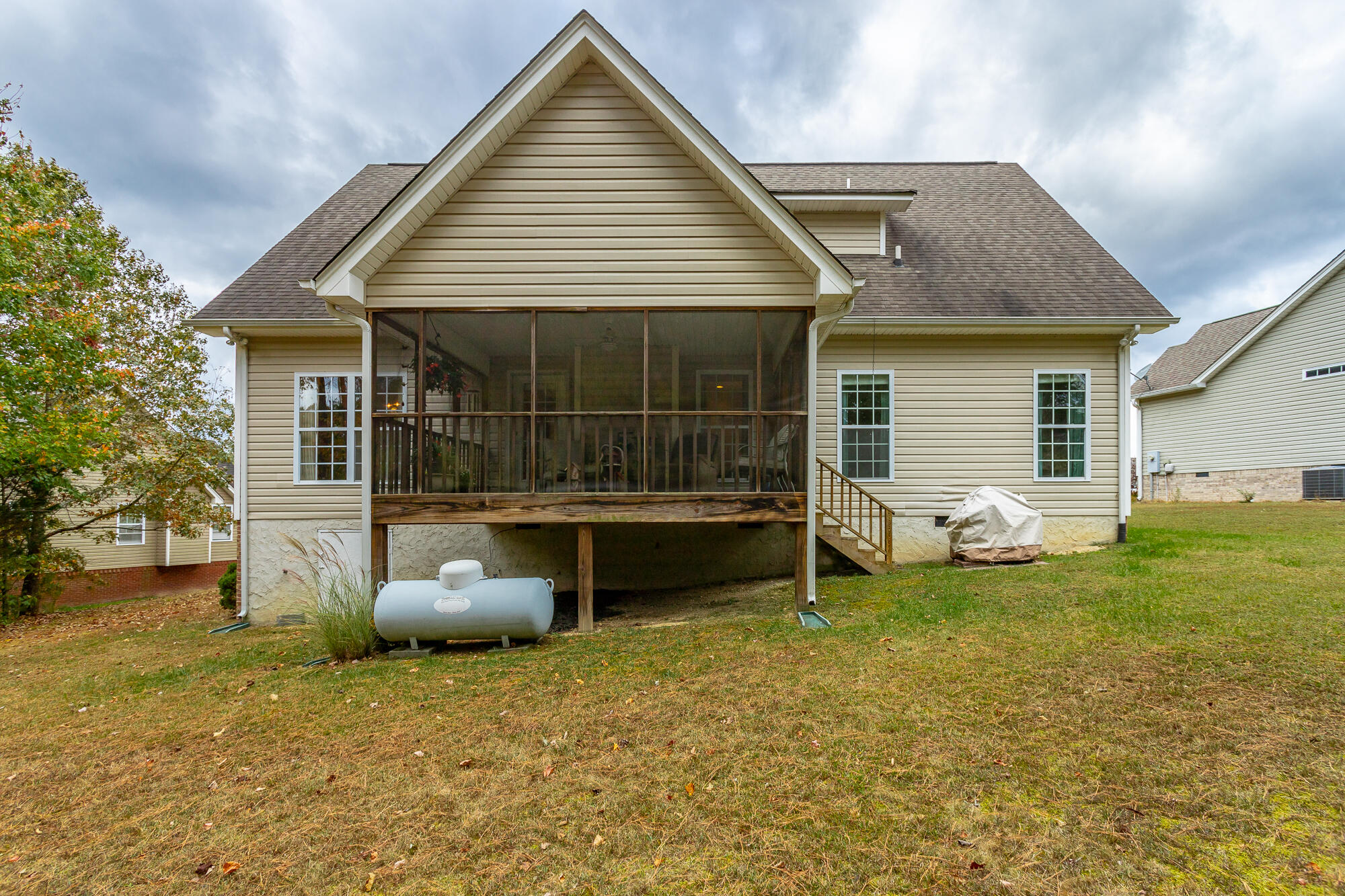 363 Hidden Oaks Drive