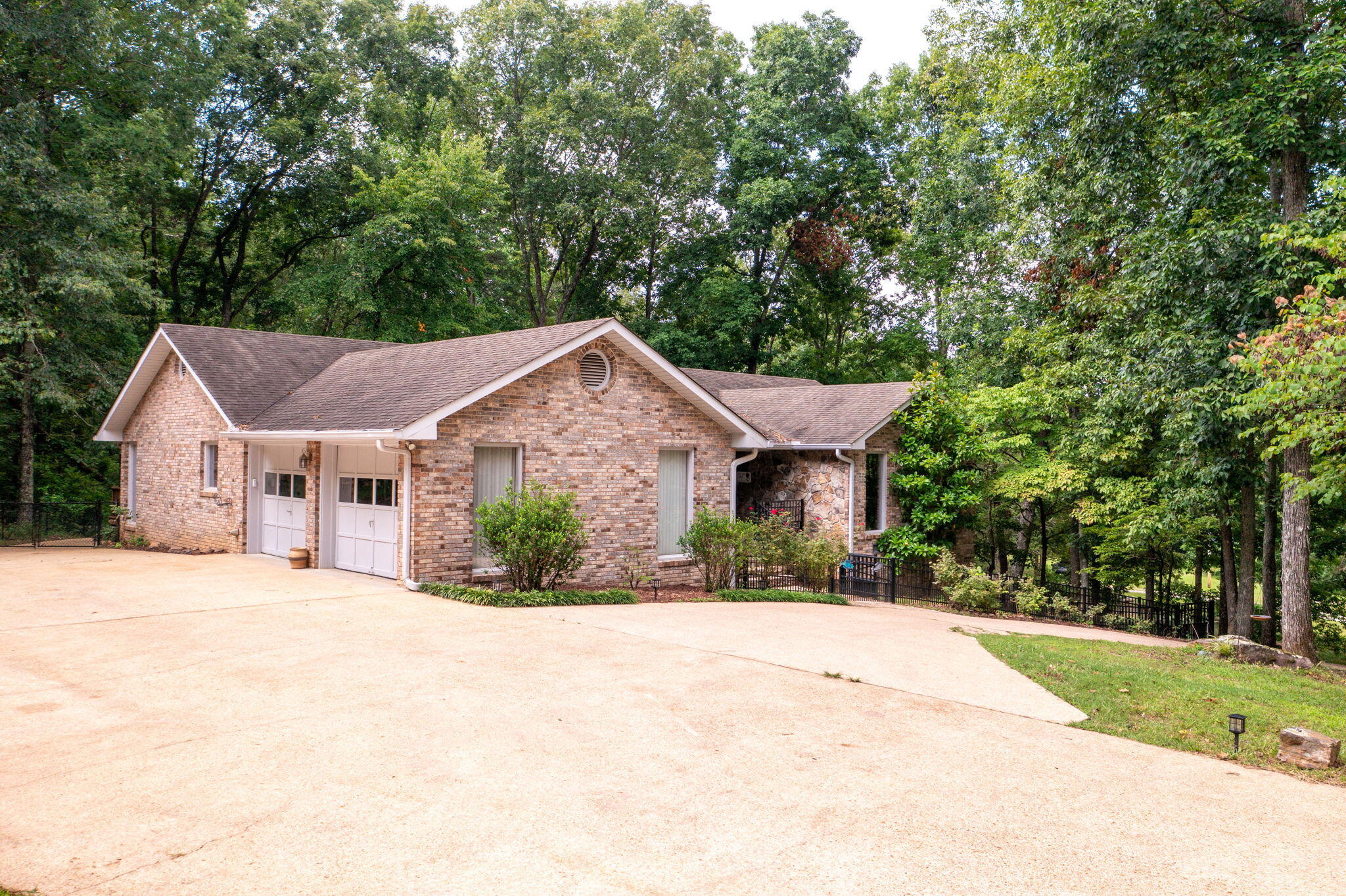 9426 Houston Lane