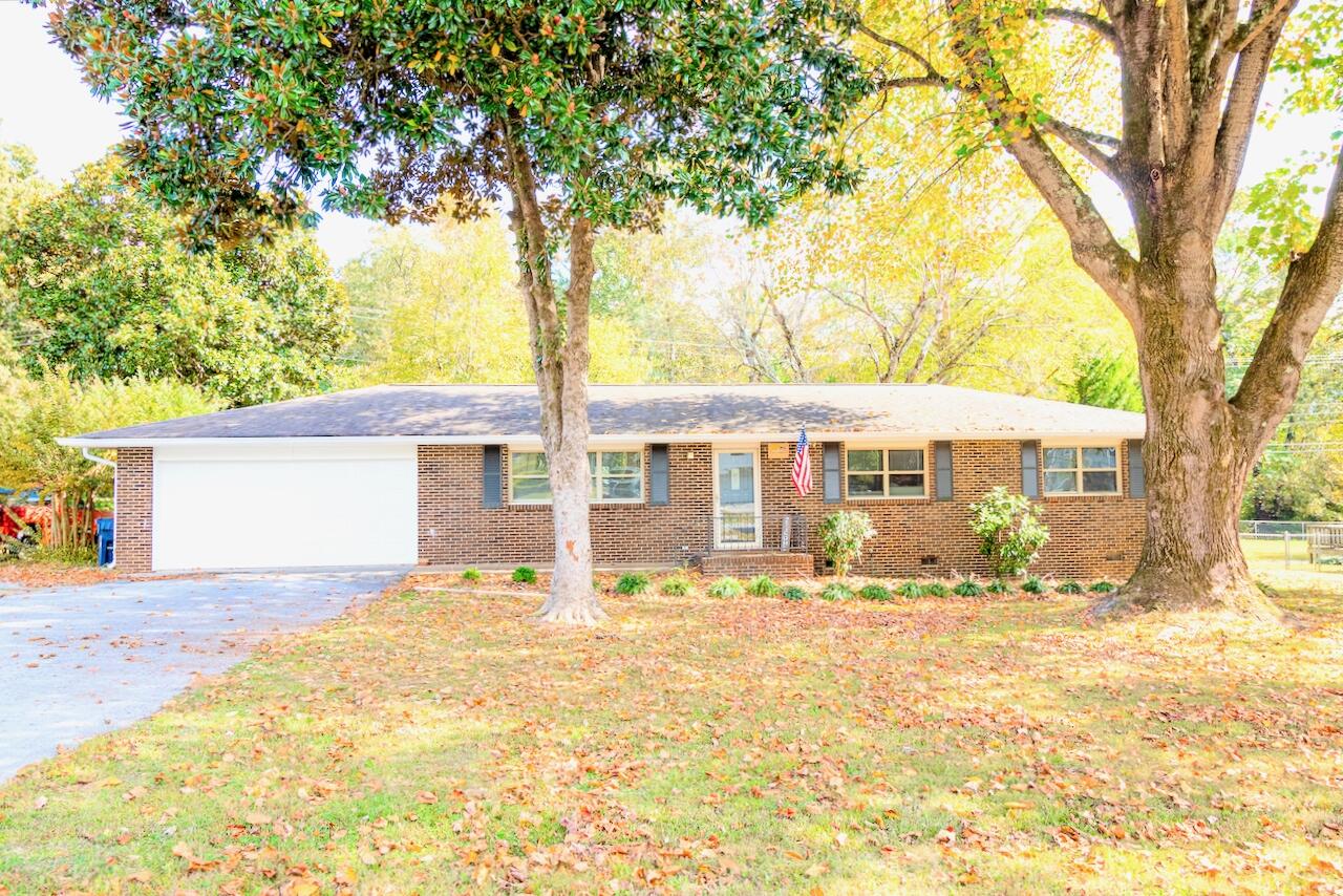 121 Hamel Drive