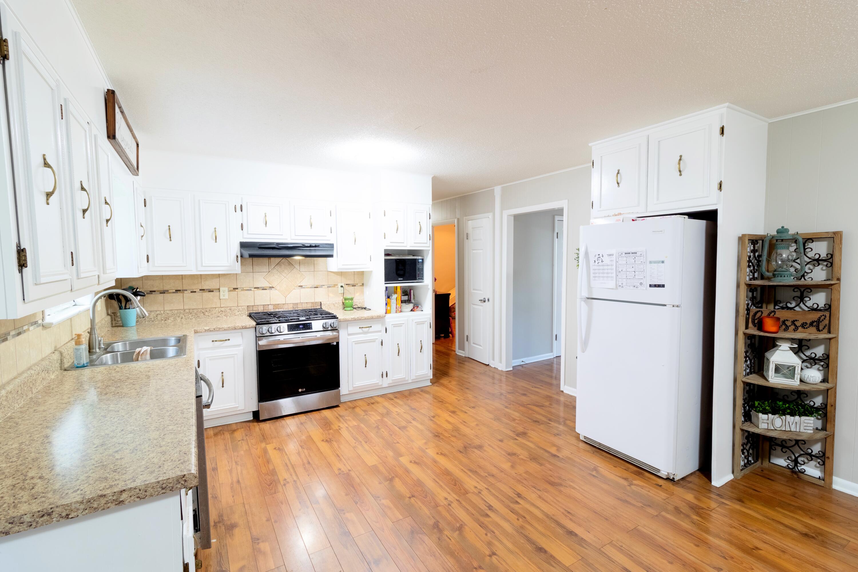 121 Hamel Drive