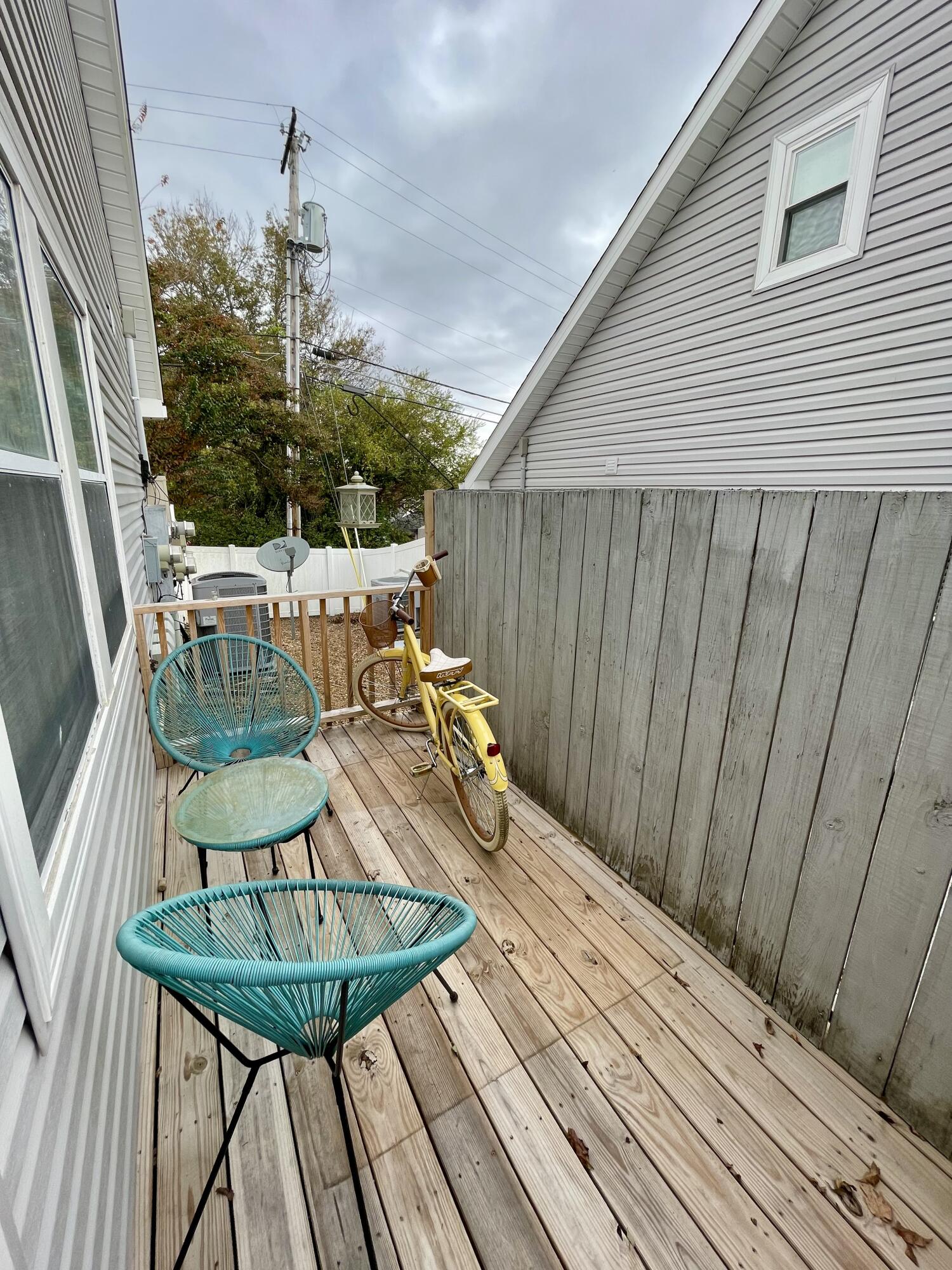 326 W Midvale Avenue, 5